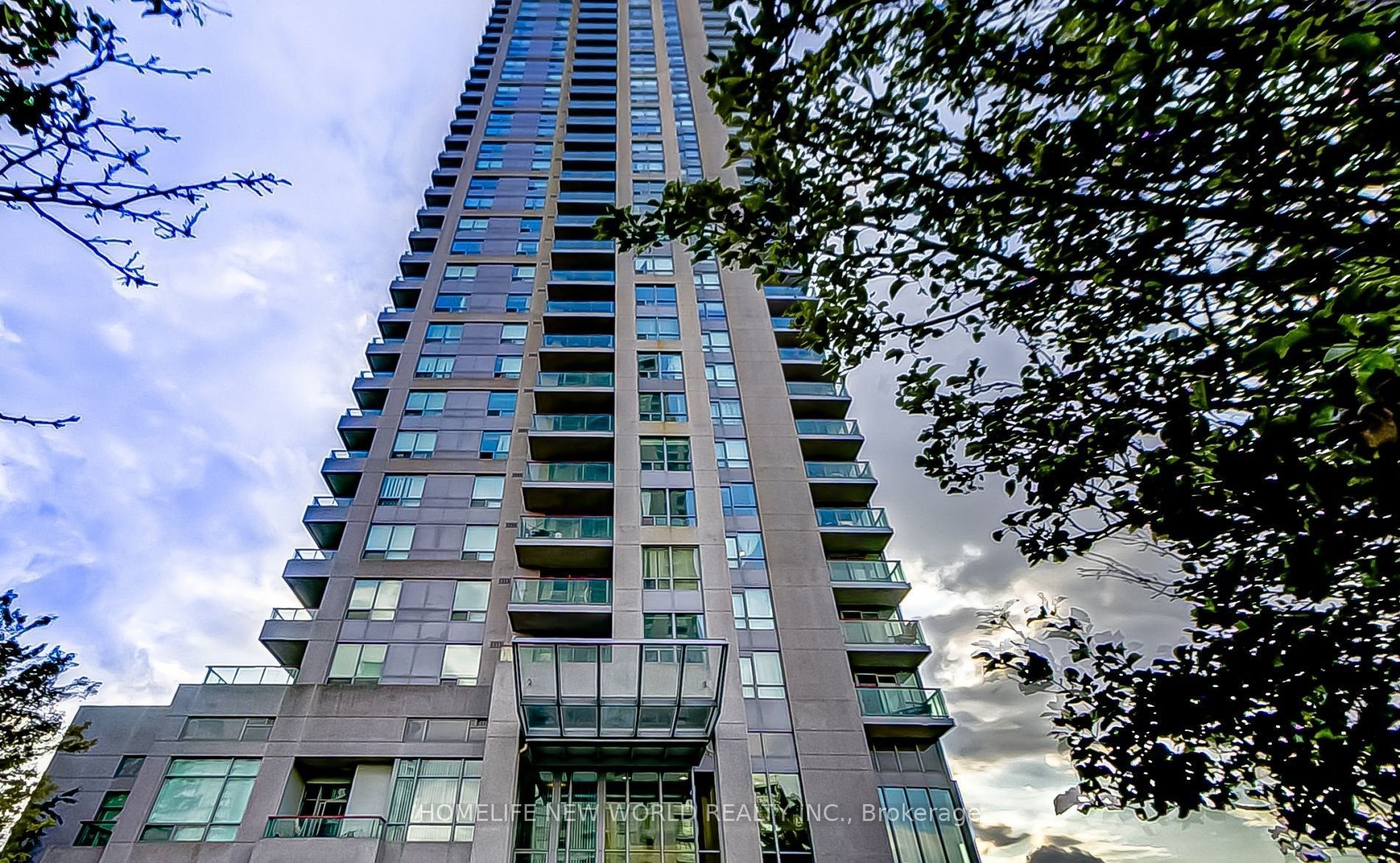 50 Brian Harrison Way 703, Toronto, On M1p 5j4