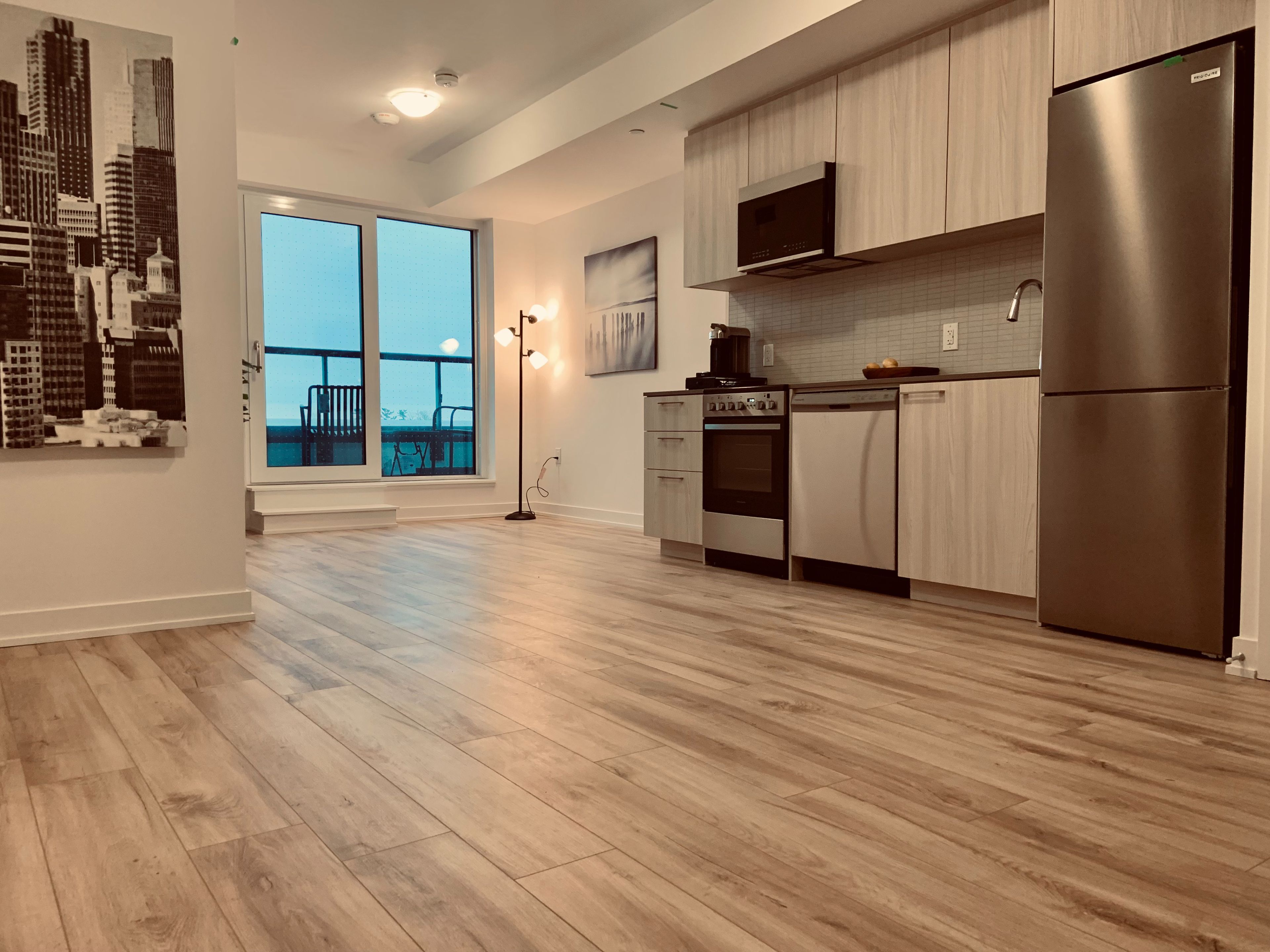 7439 Kingston Road 410, Toronto, On M1b 5s3