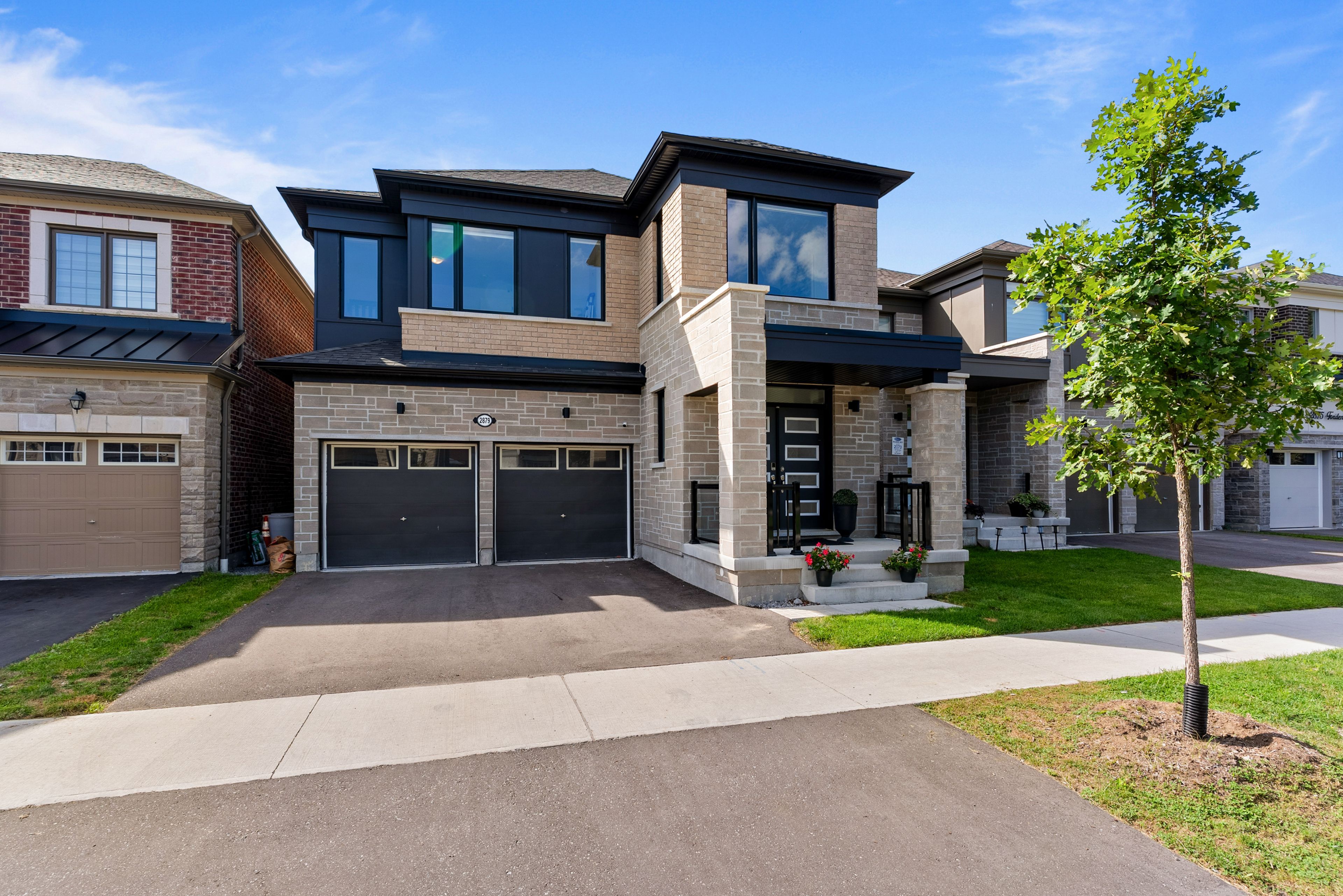 2879 Foxden Square, Pickering, On L1x 0n9