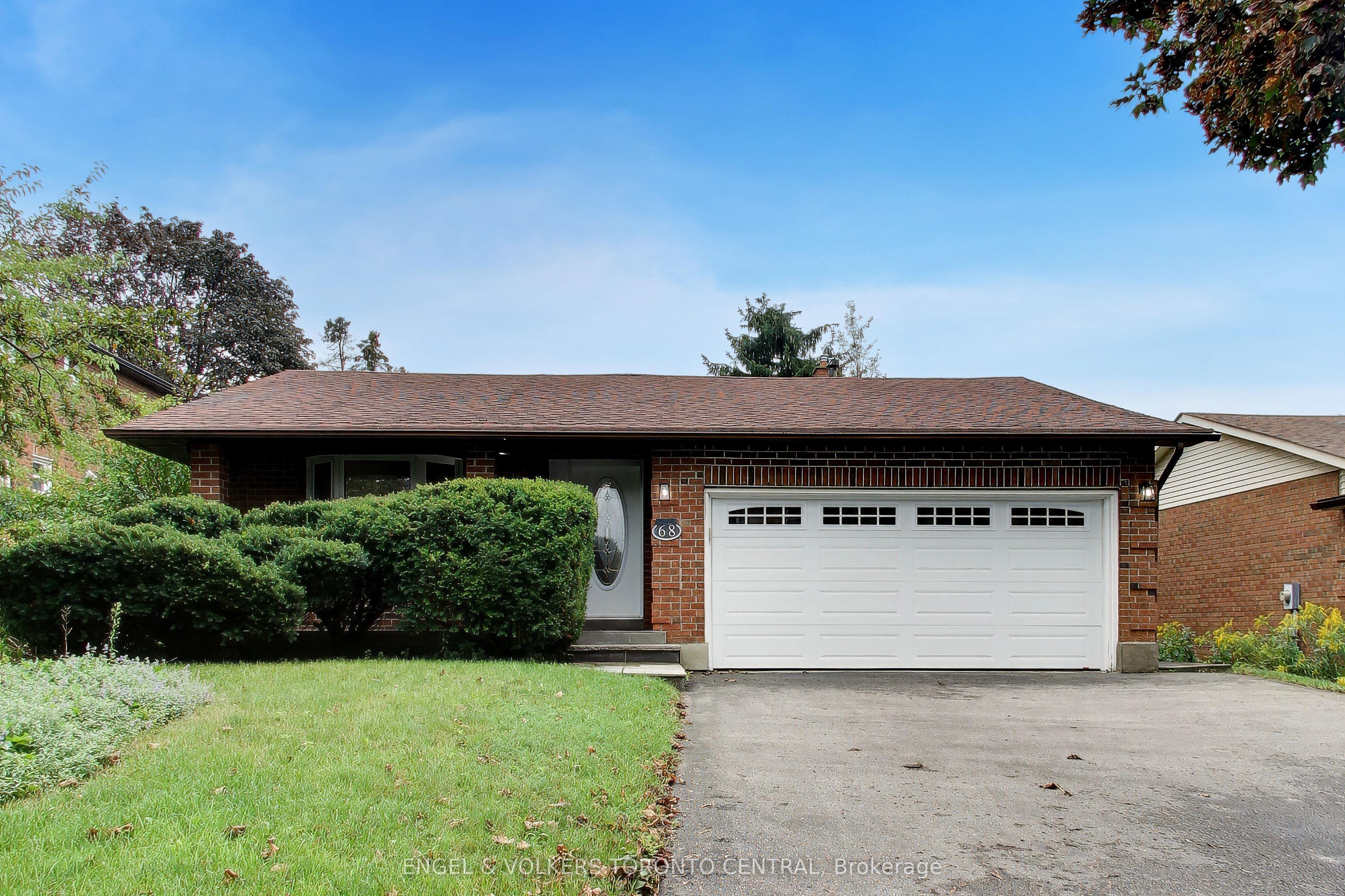 68 Hawley Crescent, Whitby, On L1n 6v9