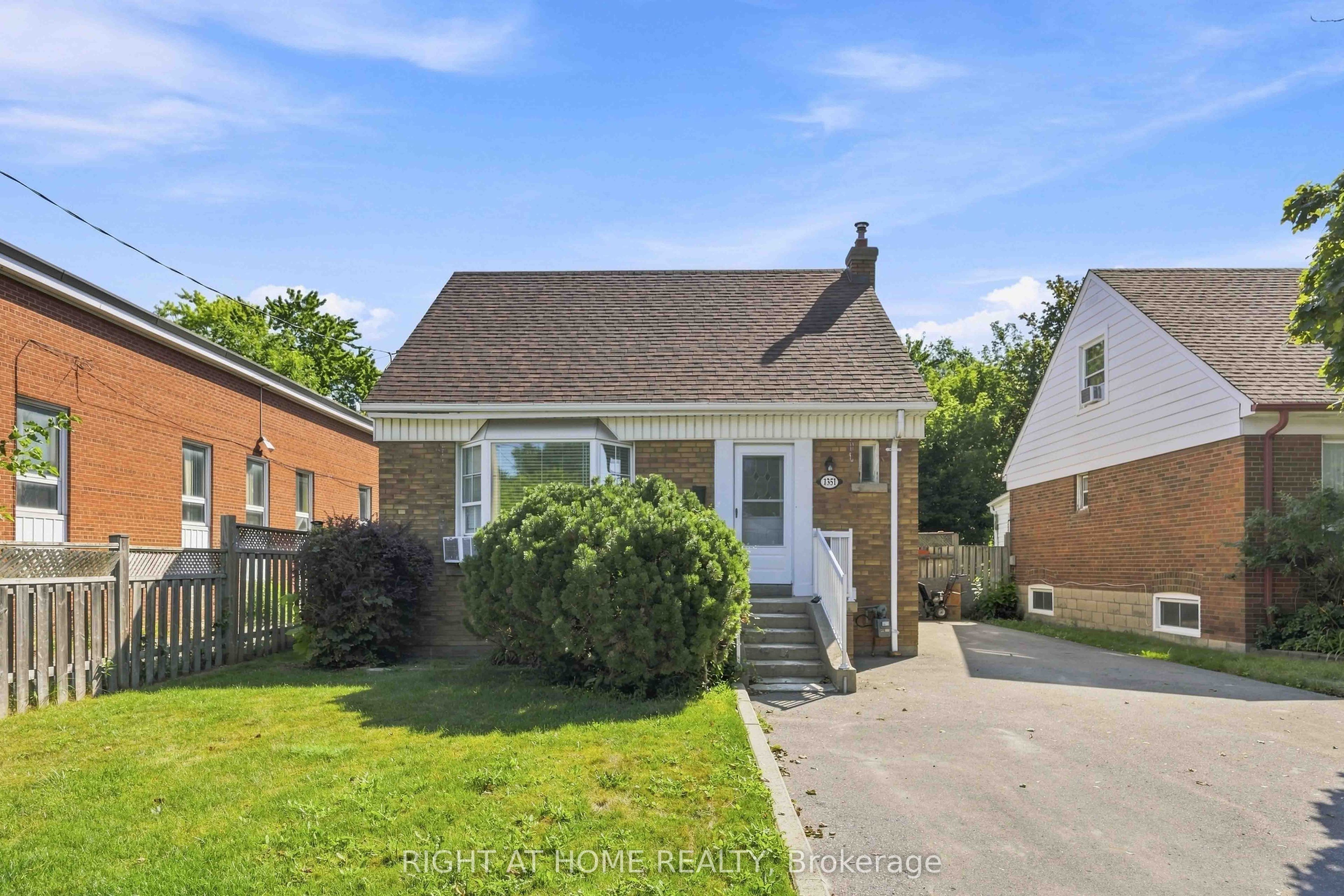 1351 Warden Avenue, Toronto, On M1r 2r9