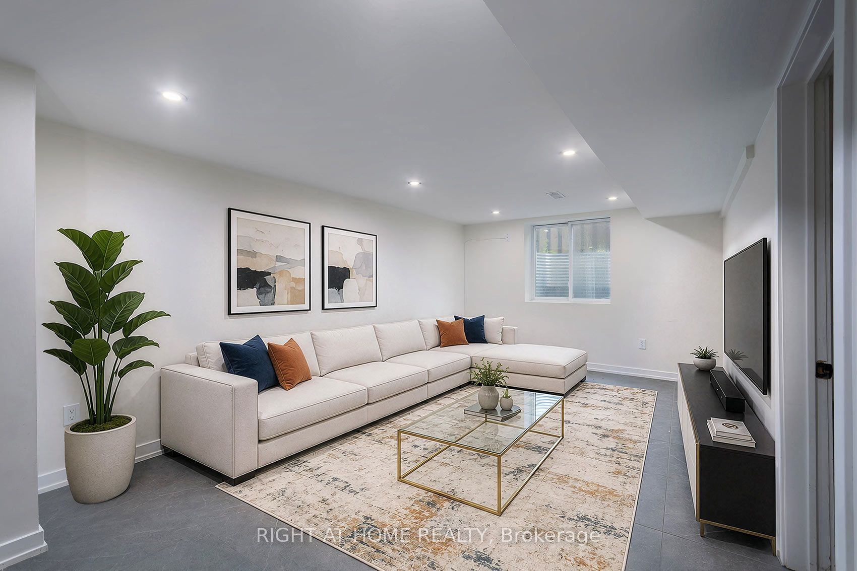 511 Woodcrest Avenue #Basement, Oshawa, On L1j 2t7