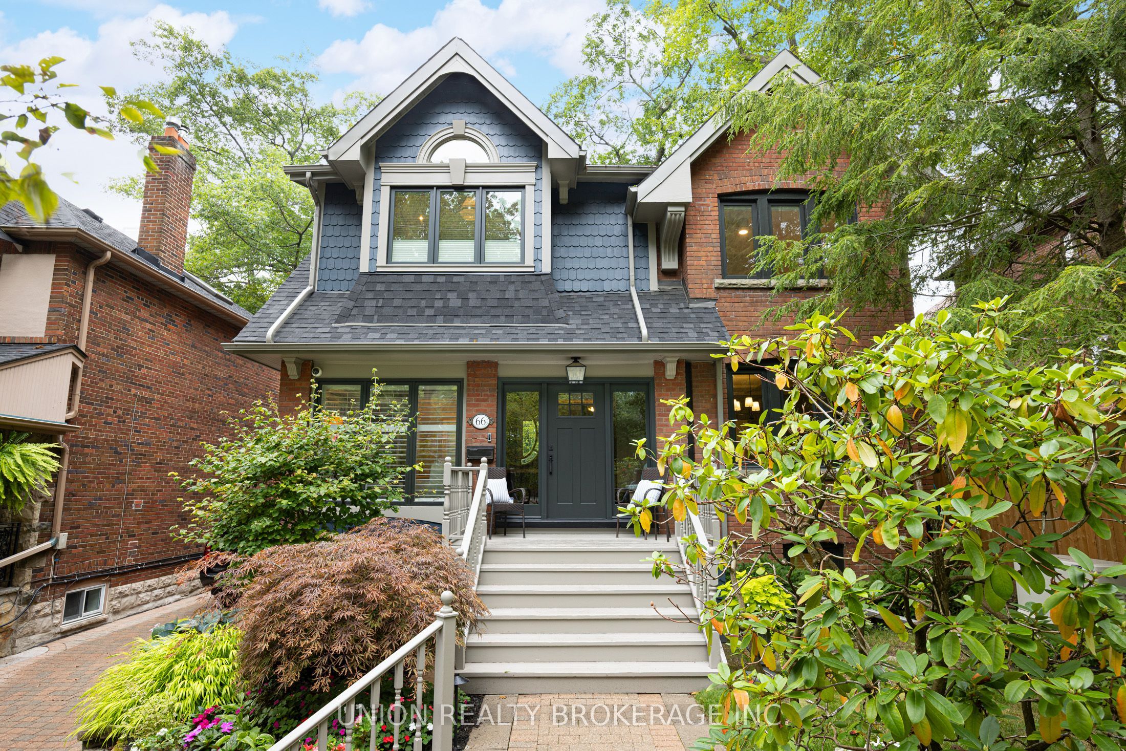 66 Silver Birch Avenue, Toronto, On M4e 3k9