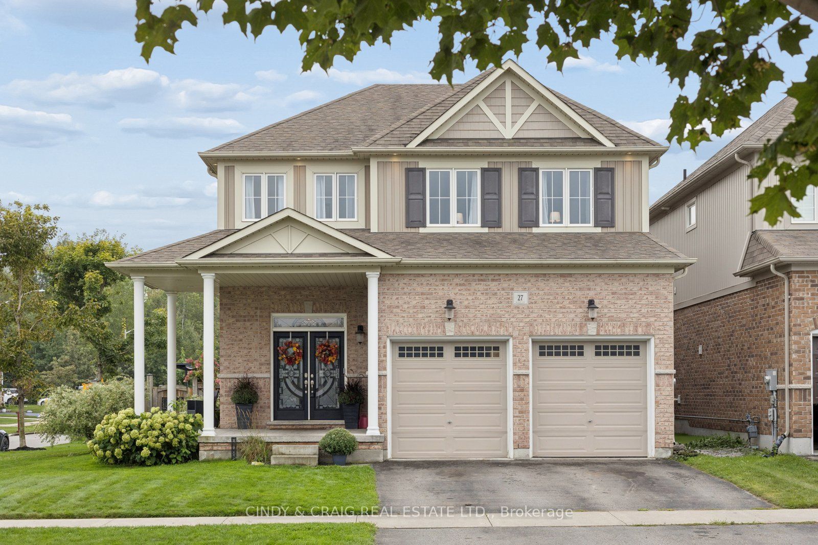 27 Elmer Adams Drive, Clarington, On L1e 2l7