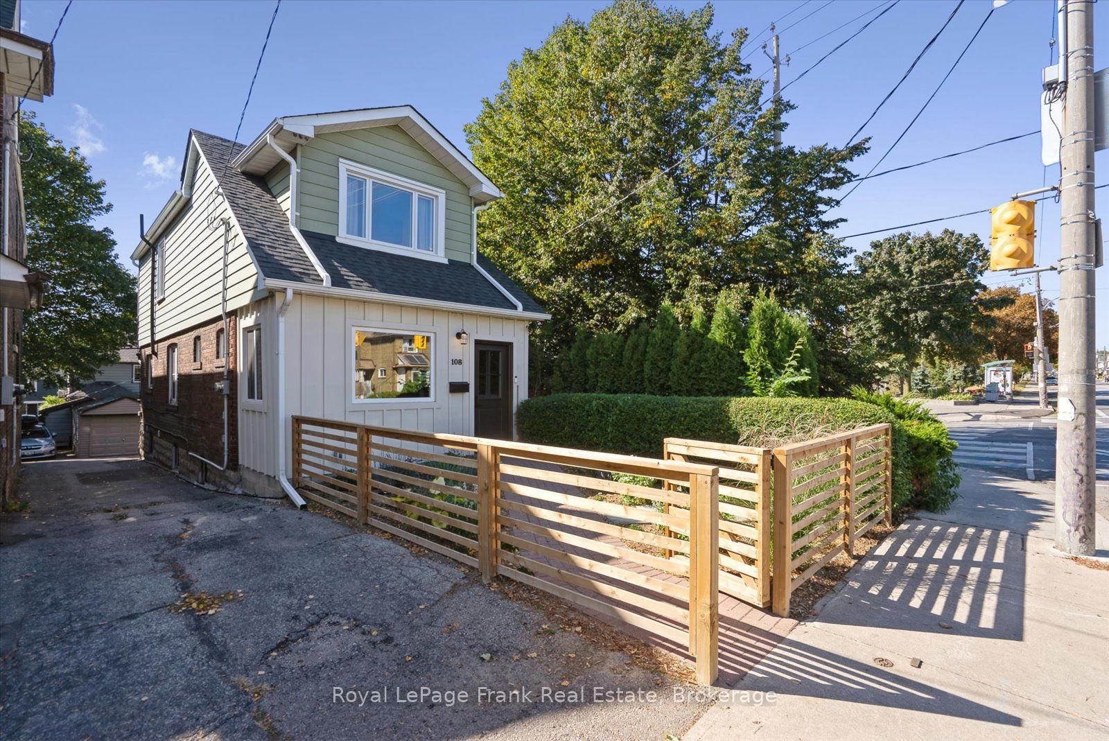 108 Greenwood Avenue, Toronto, On M4l 2p6