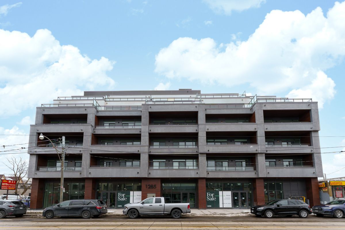 1285 Queen Street E 504, Toronto, On M4l 1c2