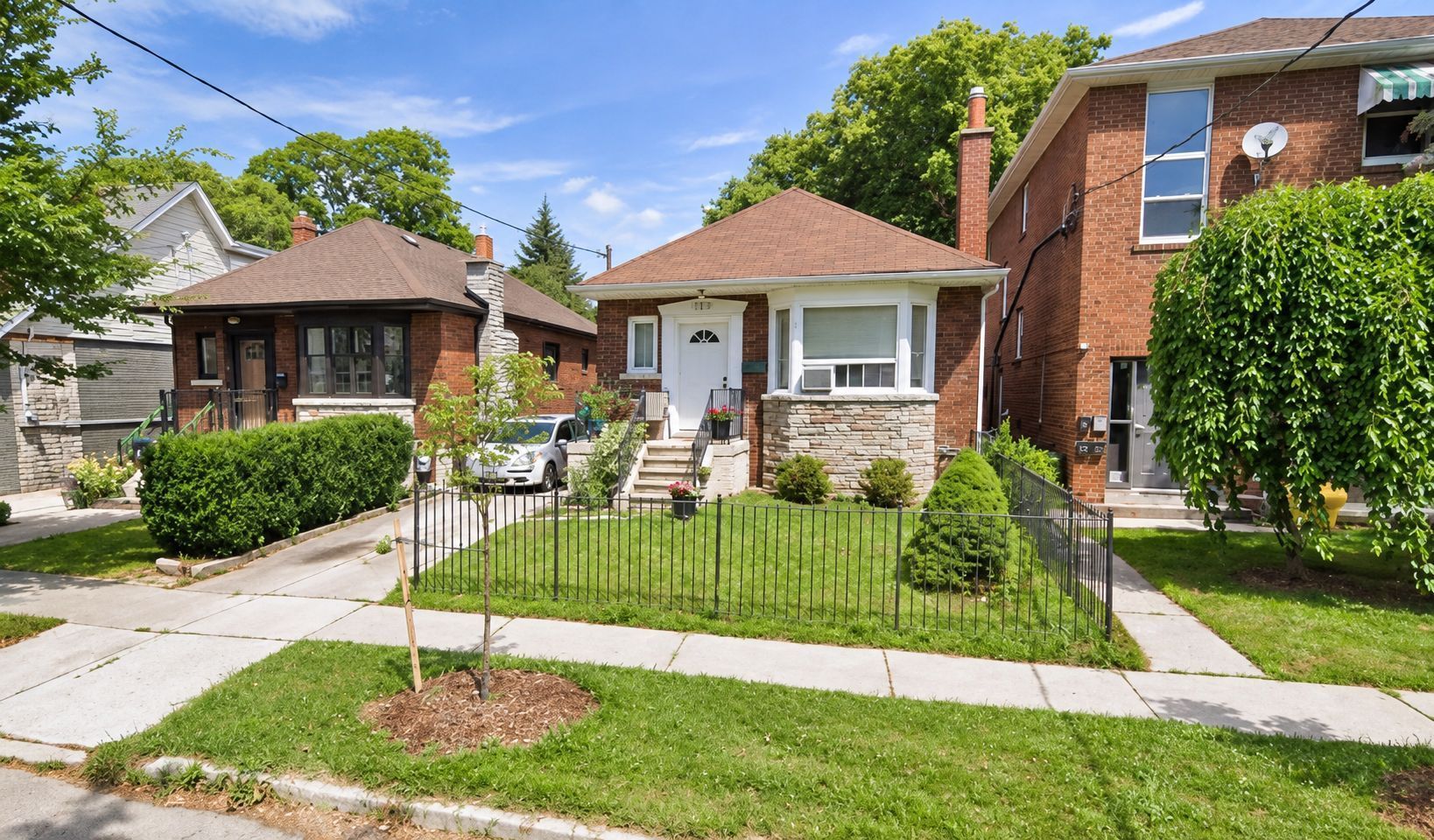 238 Torrens Avenue Basement, Toronto, On M4j 2p6