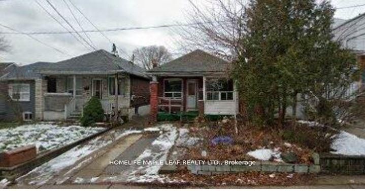 21 Orley Avenue, Toronto, On M4c 2b8