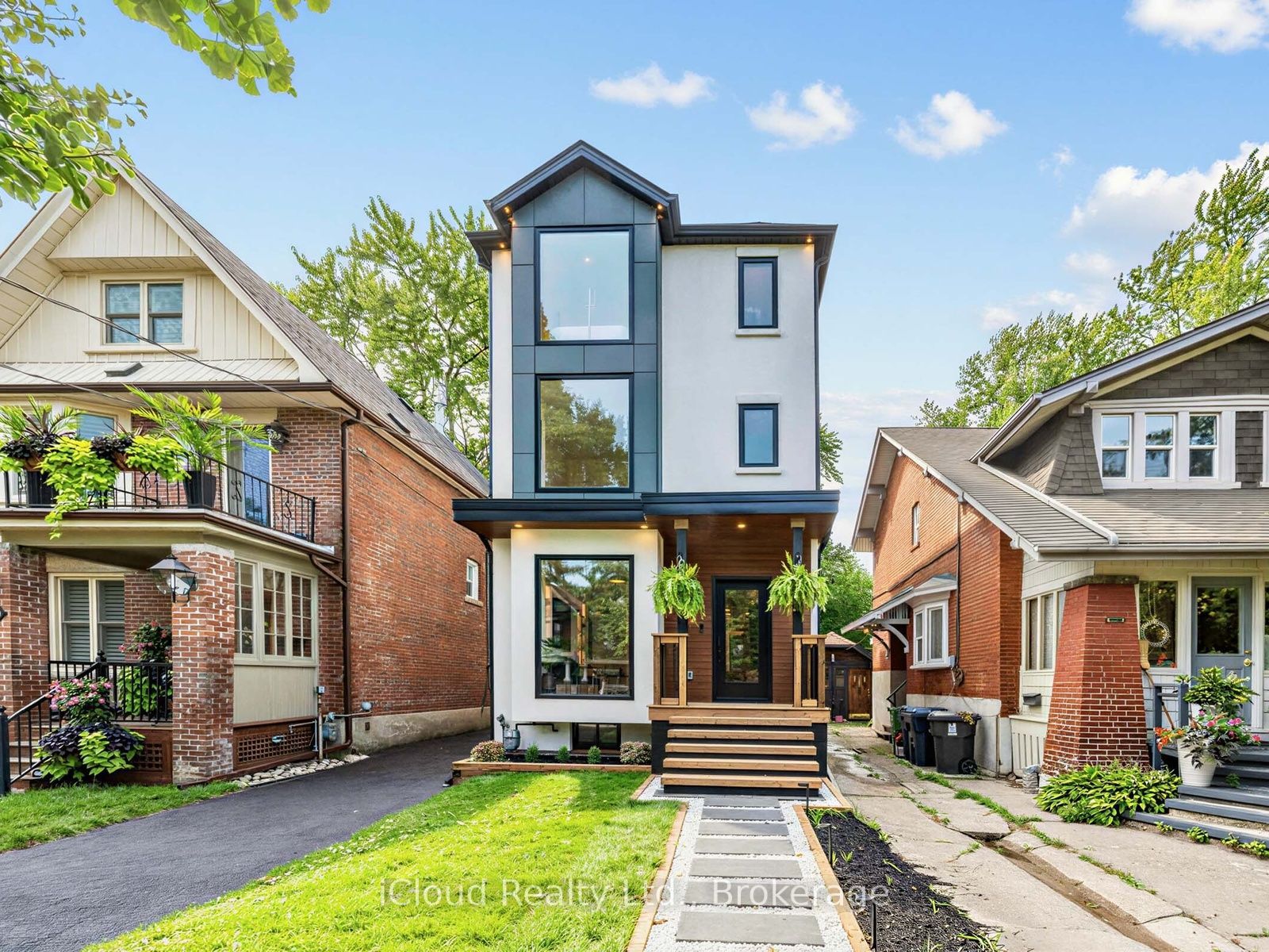 96 Woodycrest Avenue, Toronto, On M4j 3a9