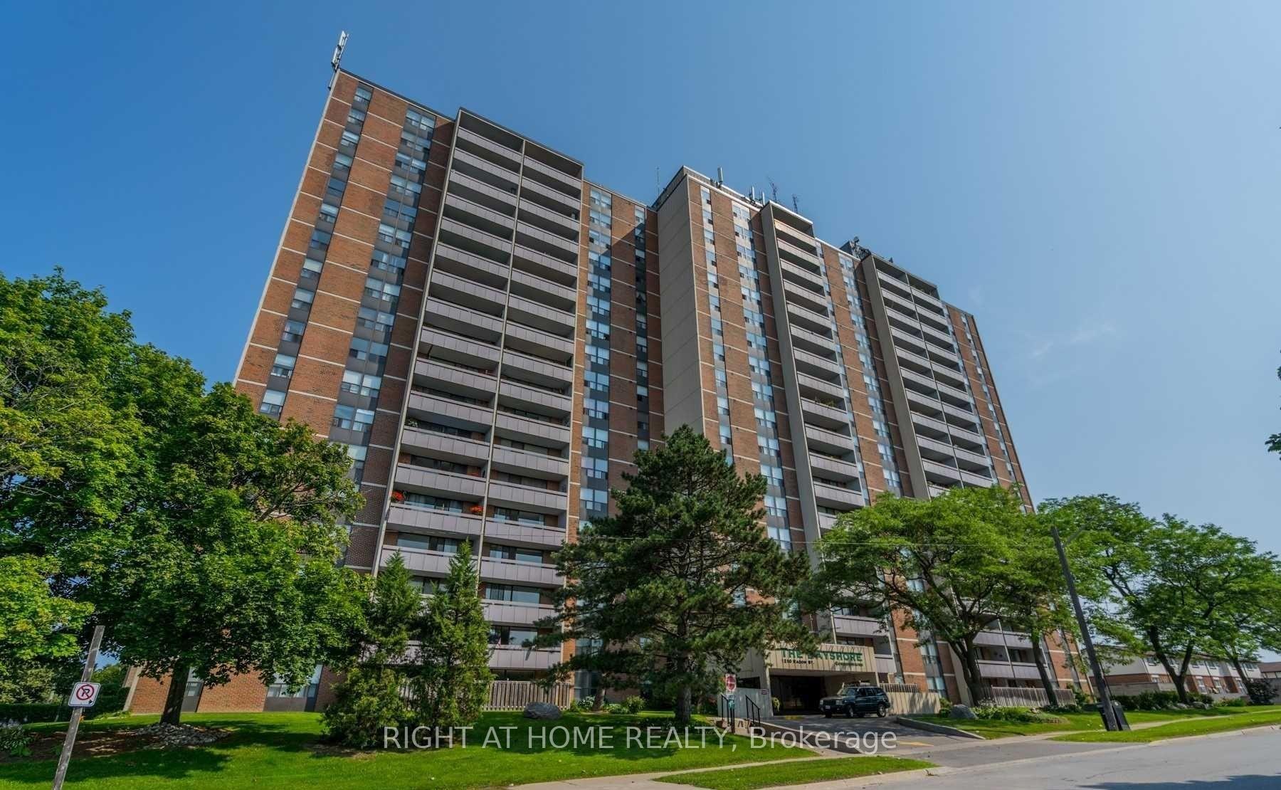 1210 Radom Street 107, Pickering, On L1w 2x3