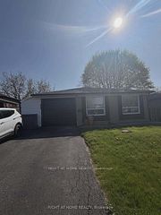 869 Grenoble Boulevard E, Pickering, On L1w 1t7
