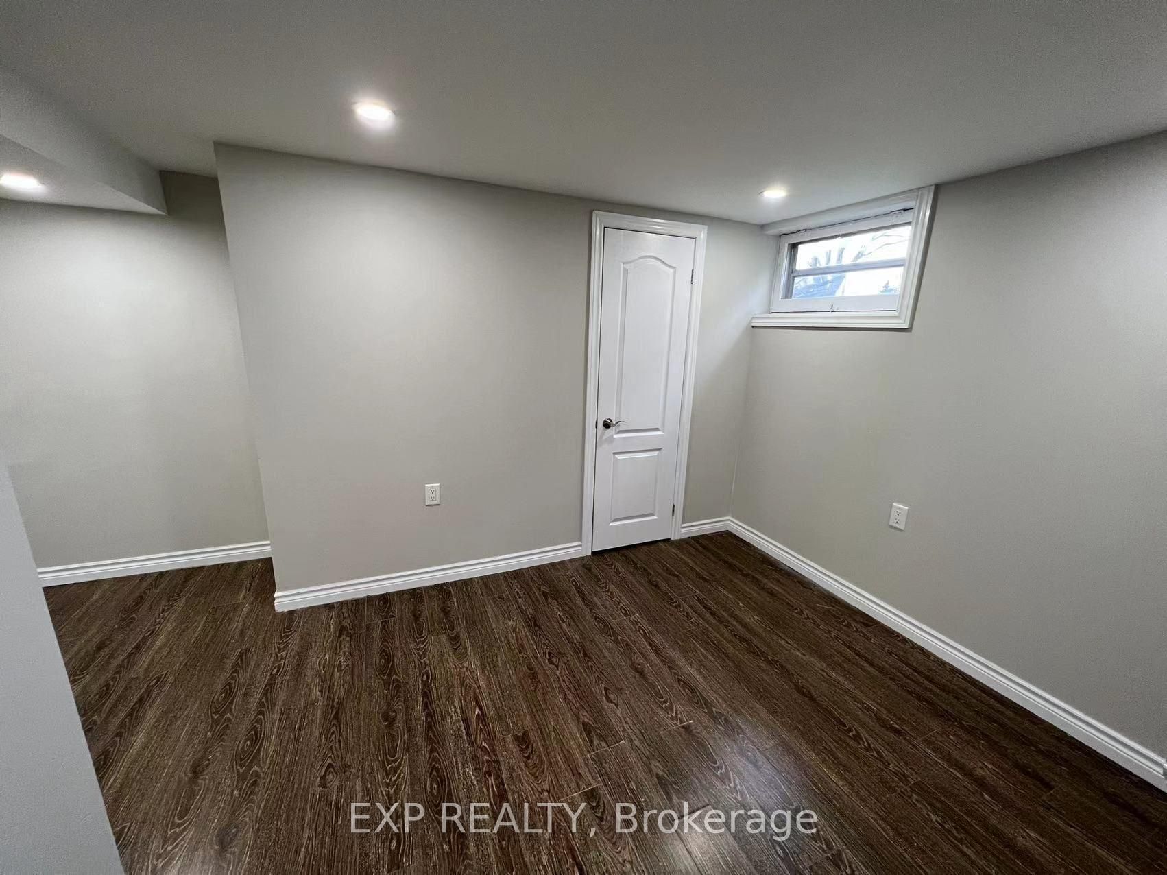6 Mid Pines Road Bsmt, Toronto, On M1g 2l6