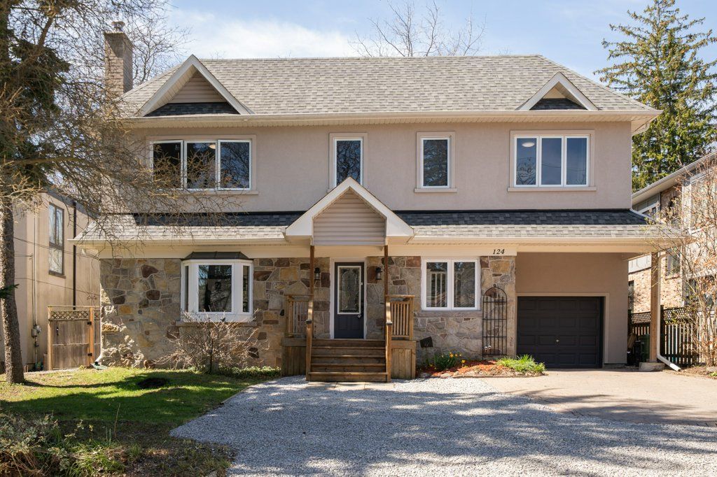 124 Scarboro Crescent, Toronto, On M1m 2j4