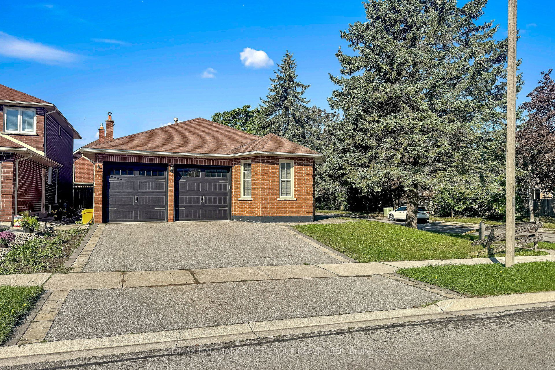 14 Martinet Street, Whitby, On L1n 8k8