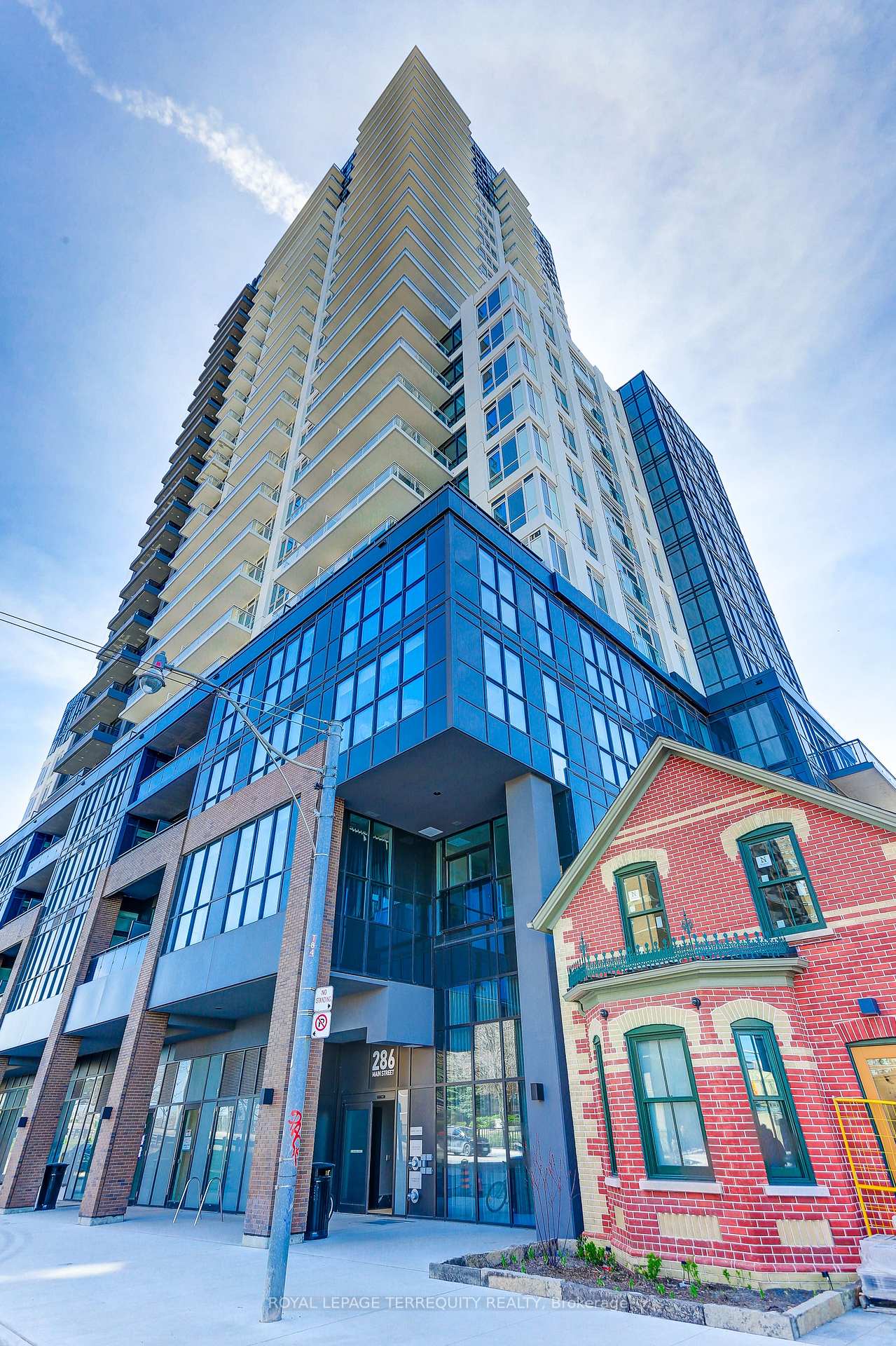 286 Main Street 1906, Toronto, On M4c 0b3