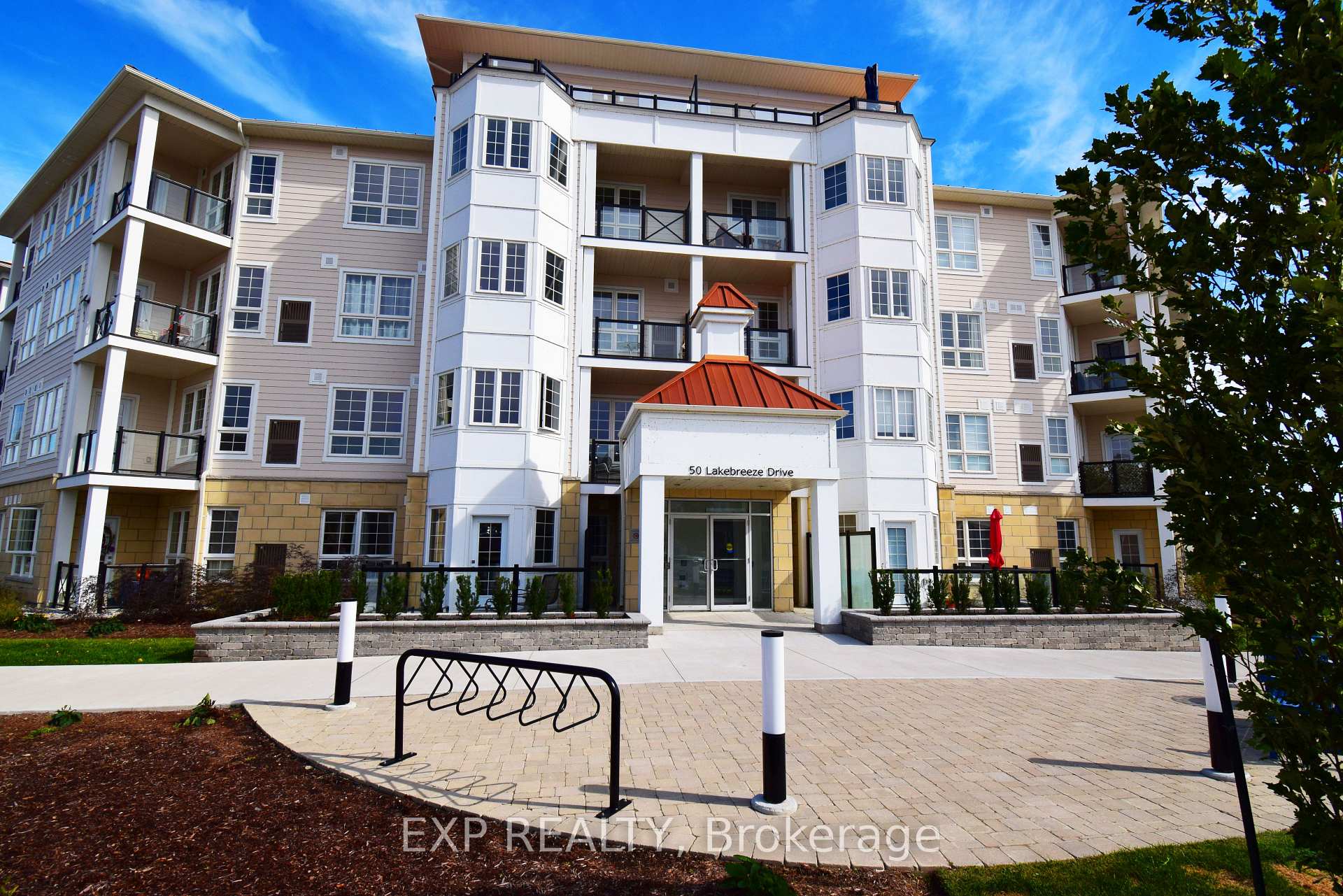 50 Lakebreeze Drive 225, Clarington, On L1b 0v9