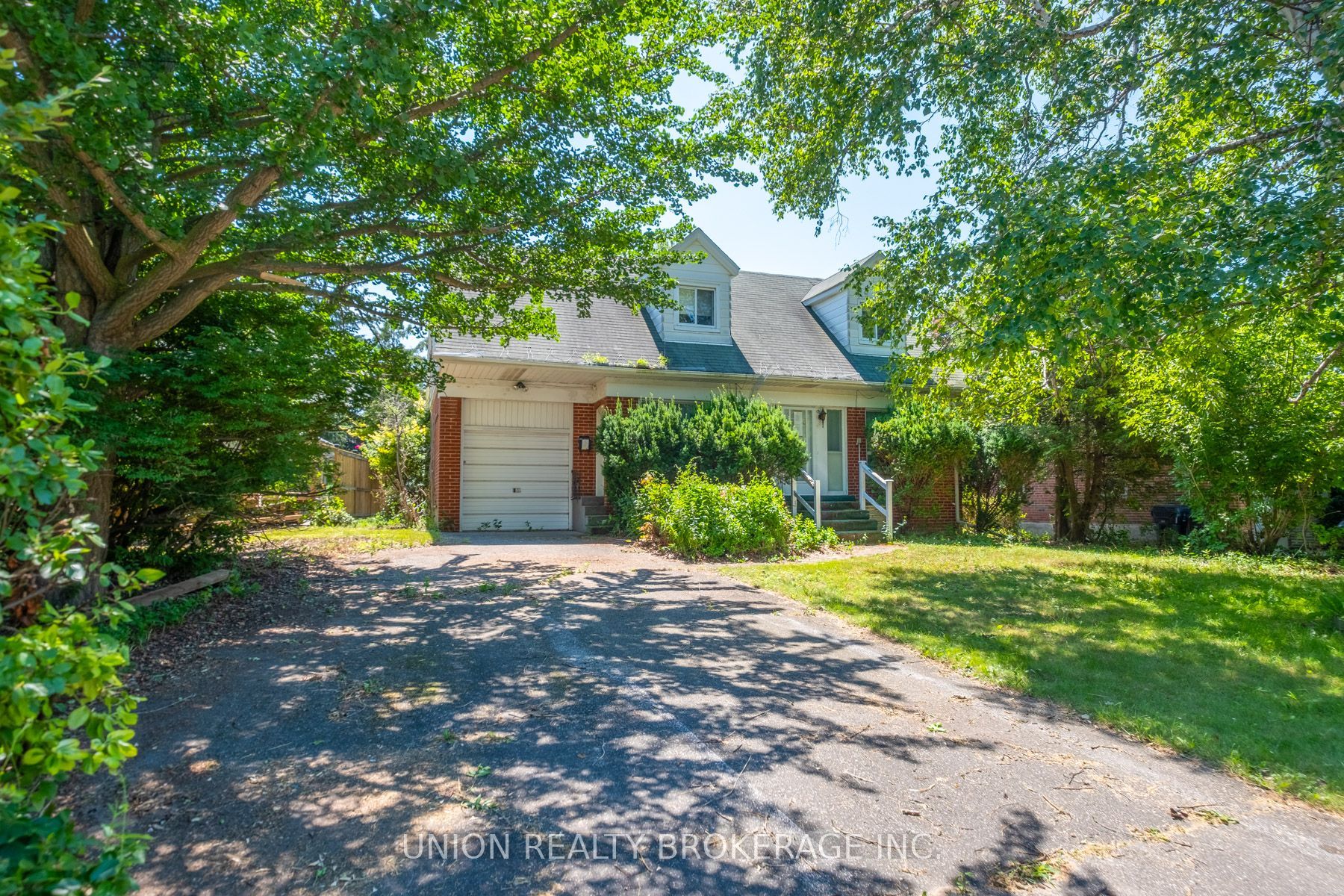 37 Shirley Crescent, Toronto, On M1m 1k9