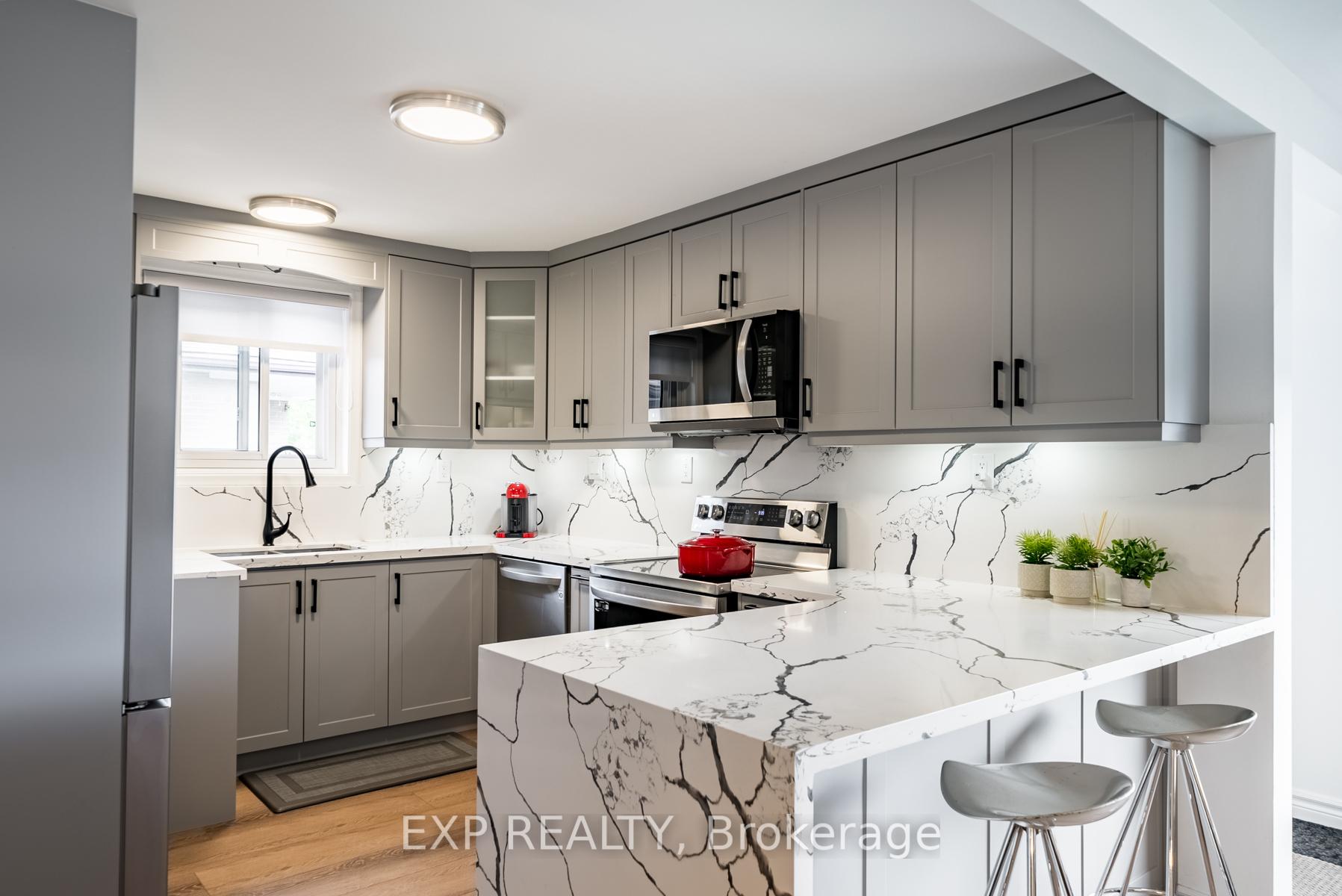 870 Modlin Road, Pickering, On L1w 1v7