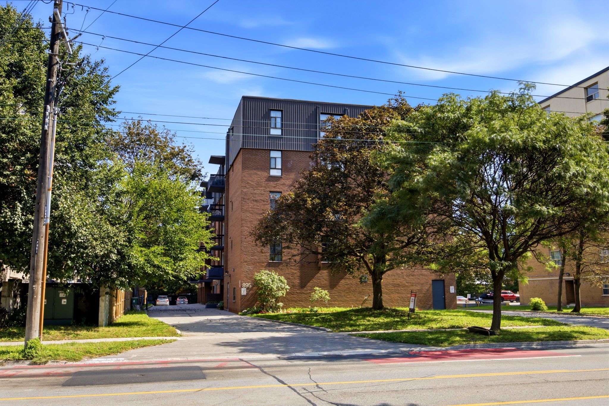 895 Kennedy Road 406, Toronto, On M1k 2e9