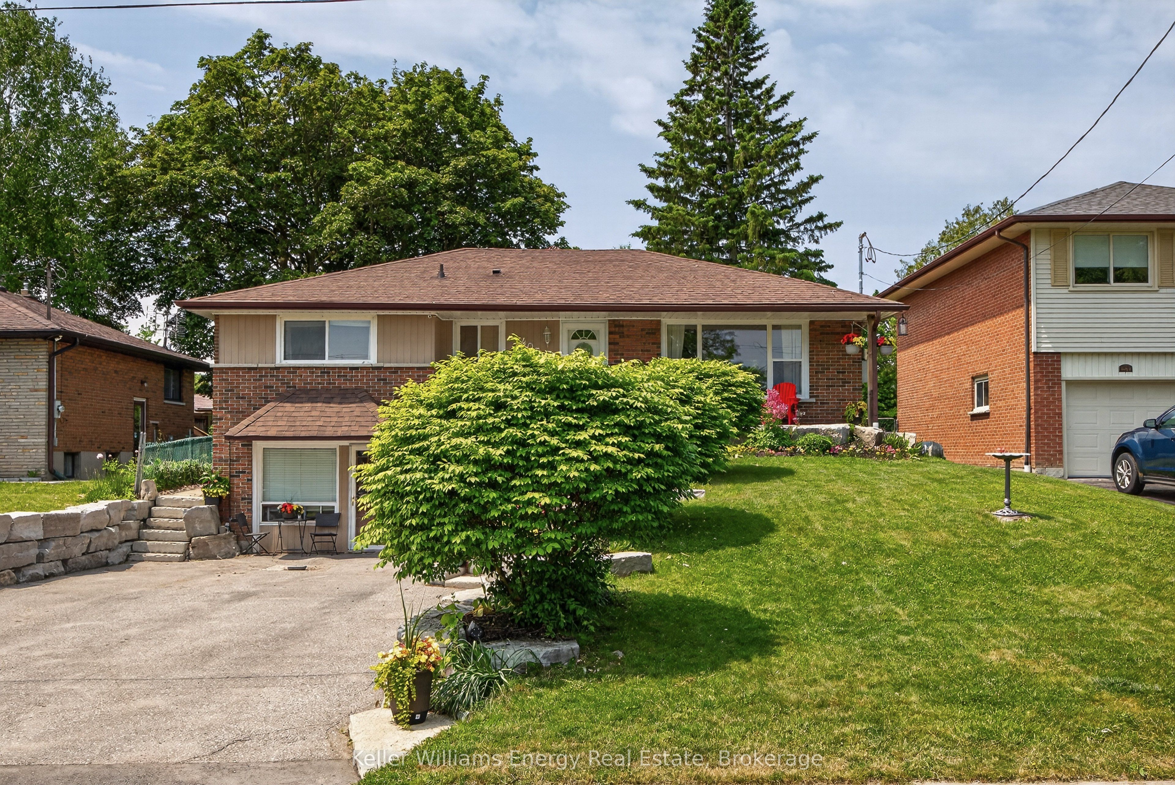405 Bernhard Crescent, Oshawa, On L1g 2b7