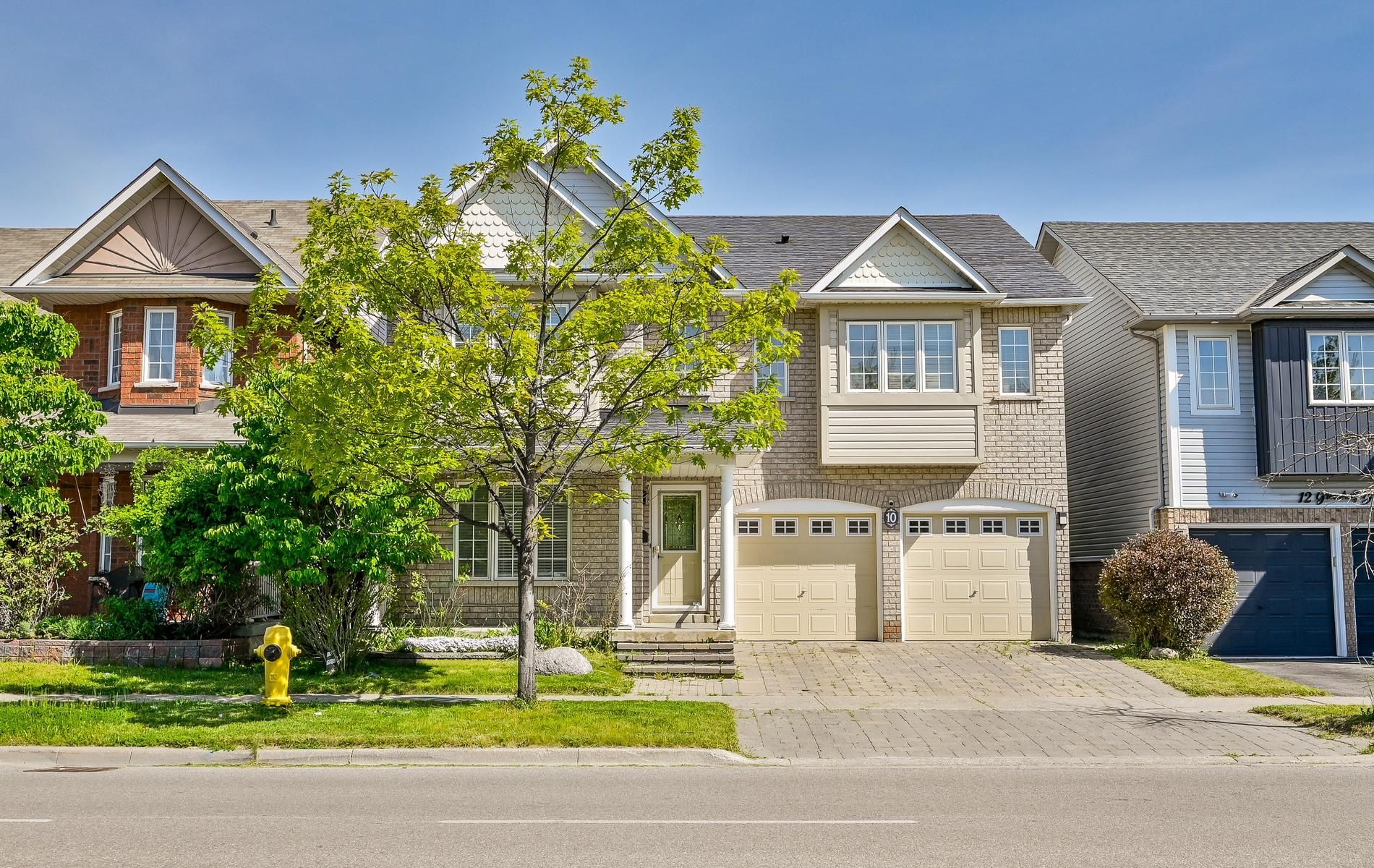 10 Greenhalf Drive, Ajax, On L1s 7n6