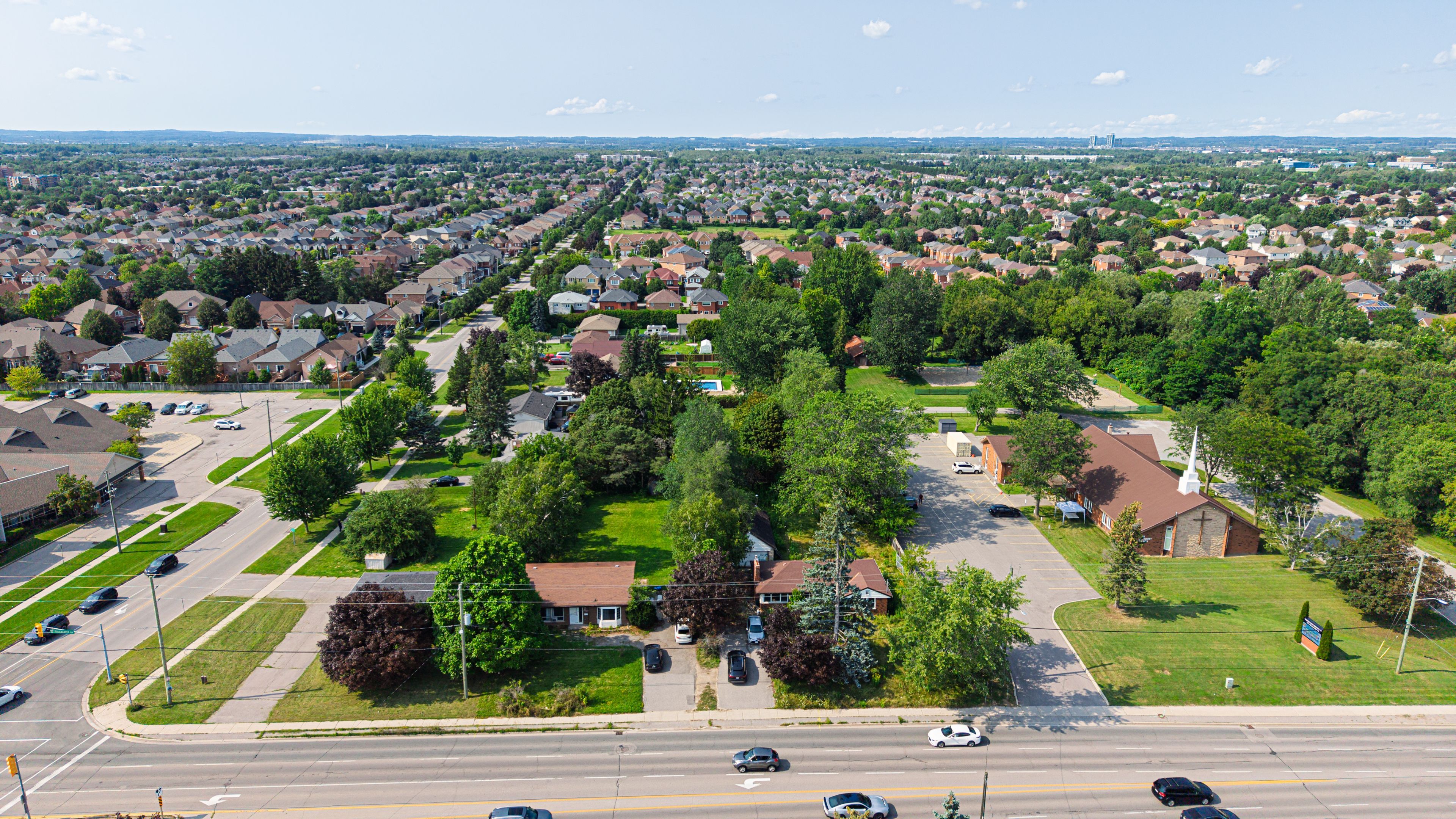 1906 Rossland Road E, Whitby, On L1n 3p5