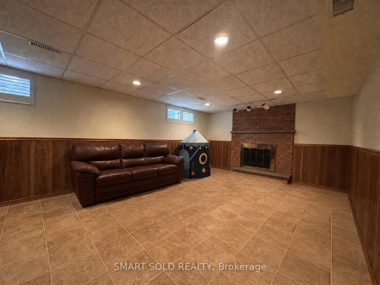 98 Sonmore Drive, Toronto, On M1s 1x4