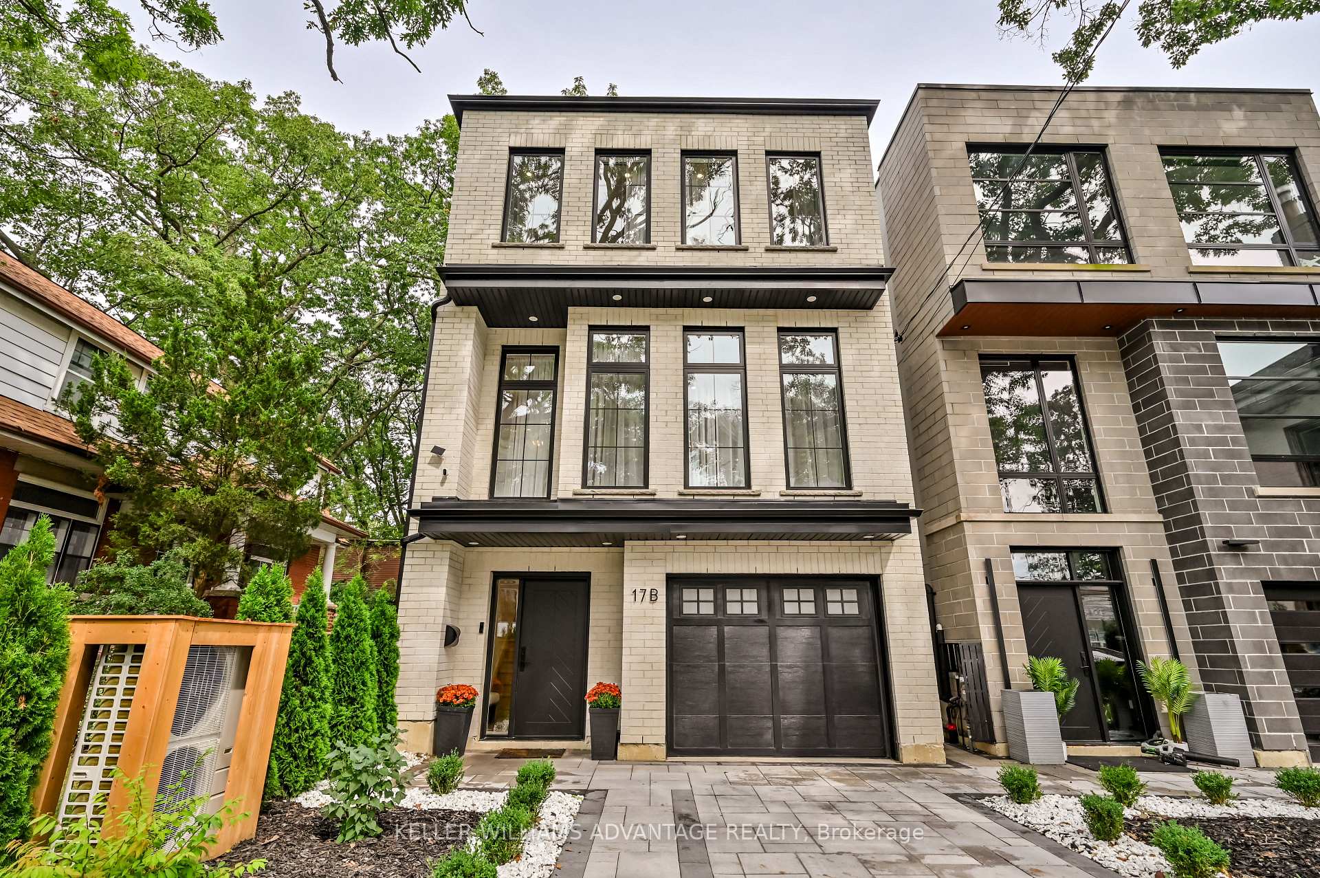 17 B Haig Avenue, Toronto, On M1n 2w2