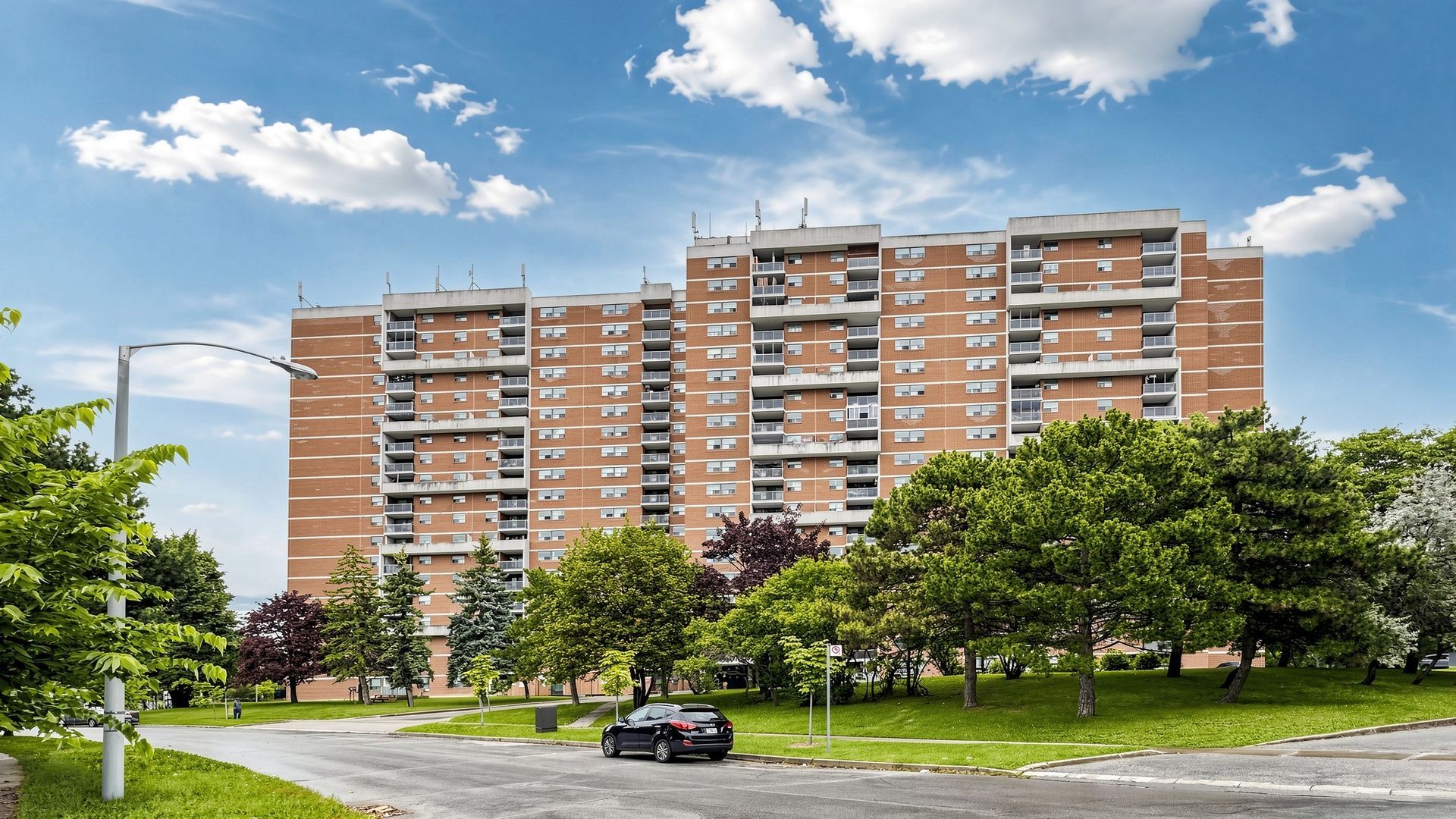100 Wingarden Court 1011, Toronto, On M1b 2p4