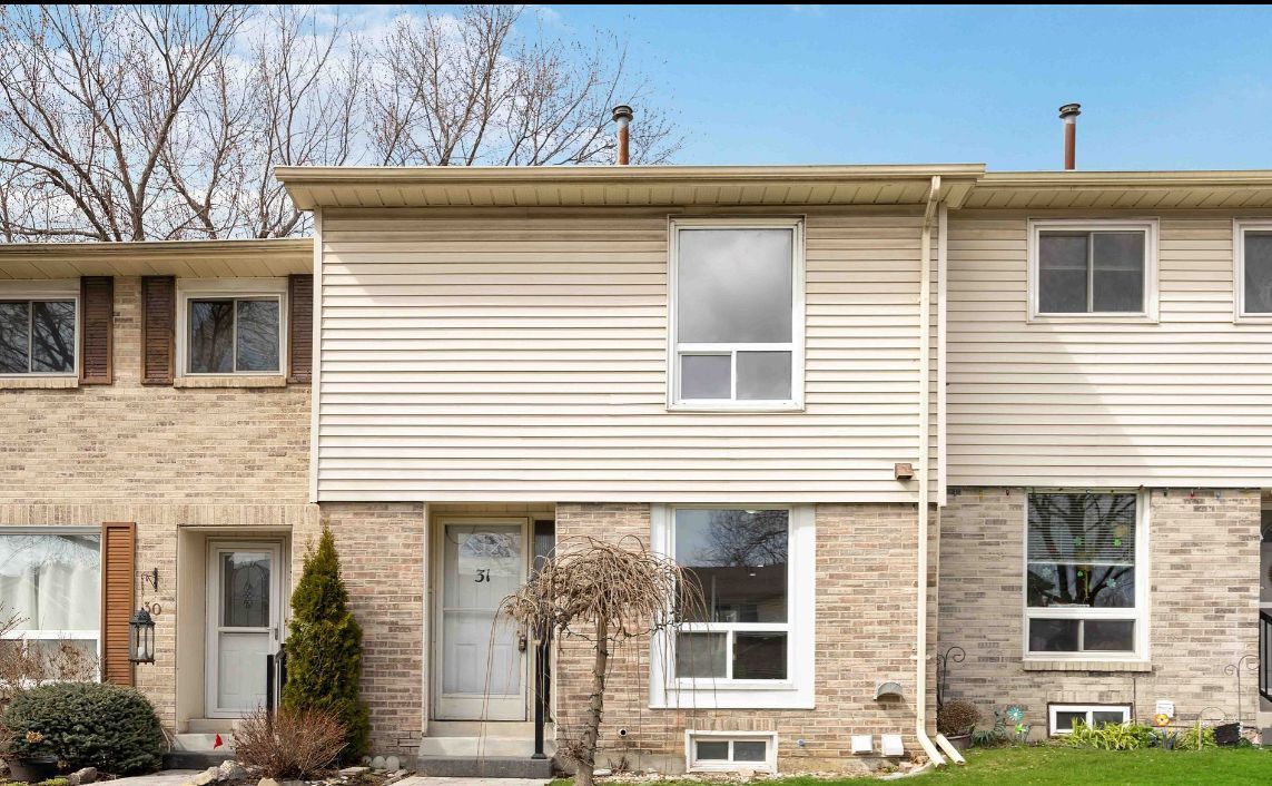611 Galahad Drive 31, Oshawa, On L1k 1m1