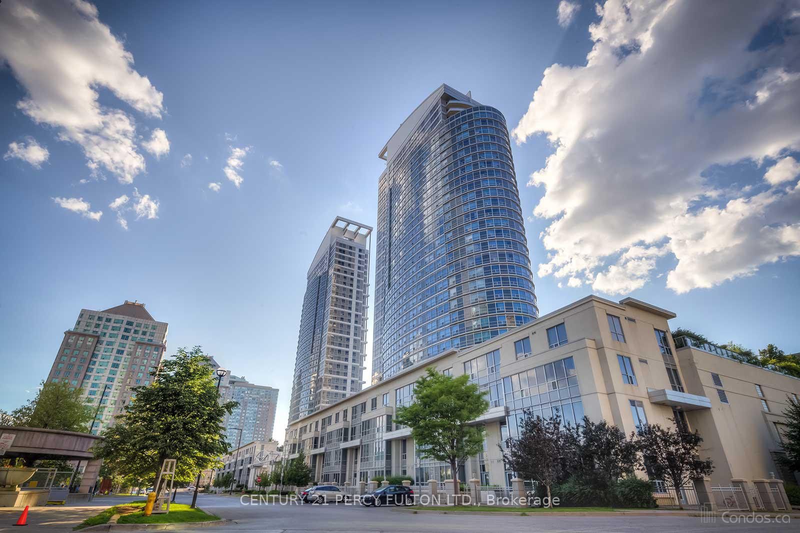 36 Lee Centre Drive 2211, Toronto, On M1h 3k2