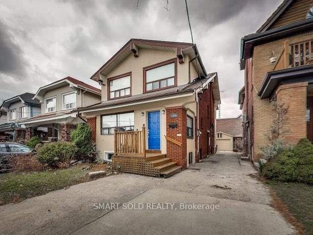 720 Coxwell Avenue Main Floor, Toronto, On M4c 3c2