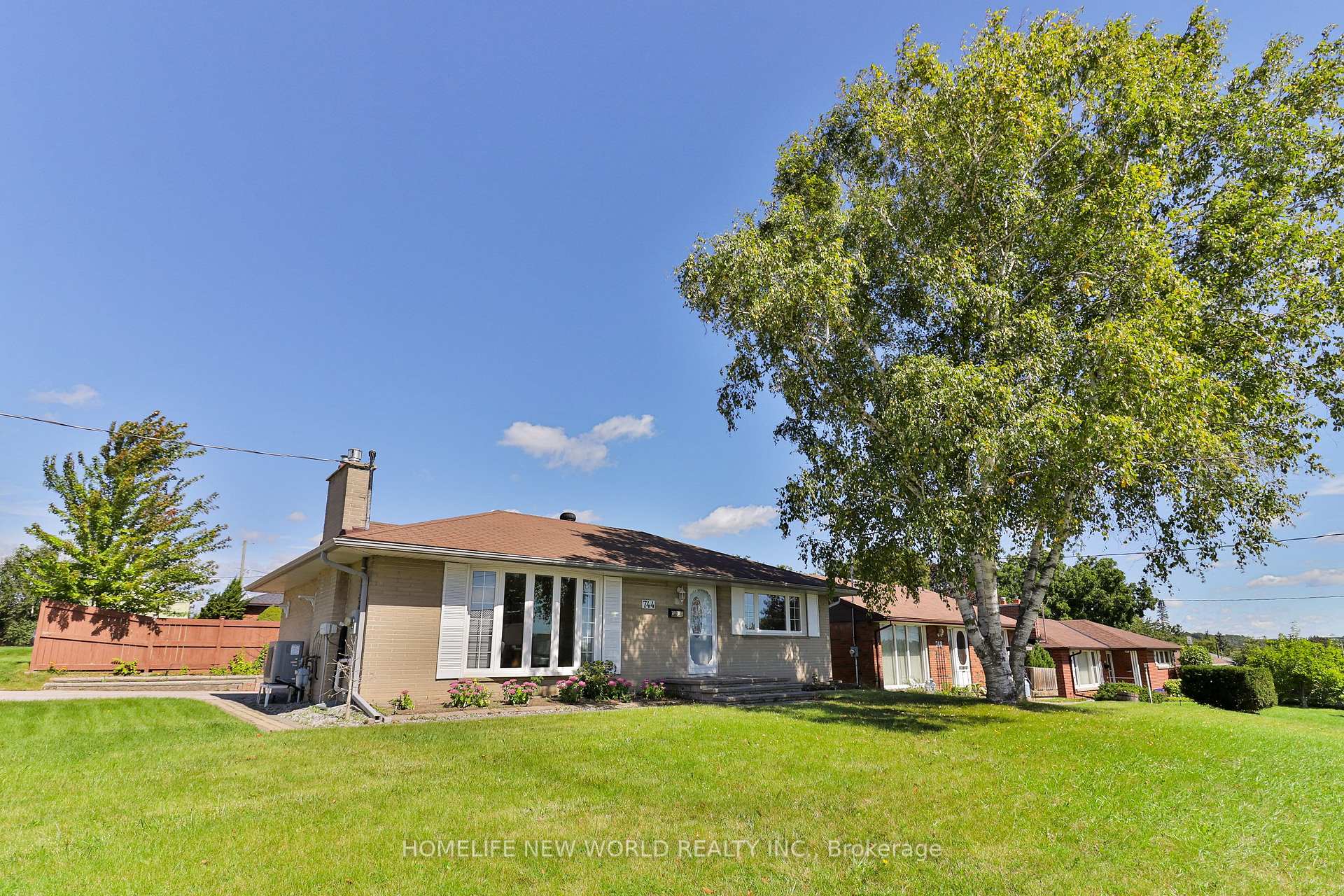 744 Tennyson Avenue, Oshawa, On L1h 3k6