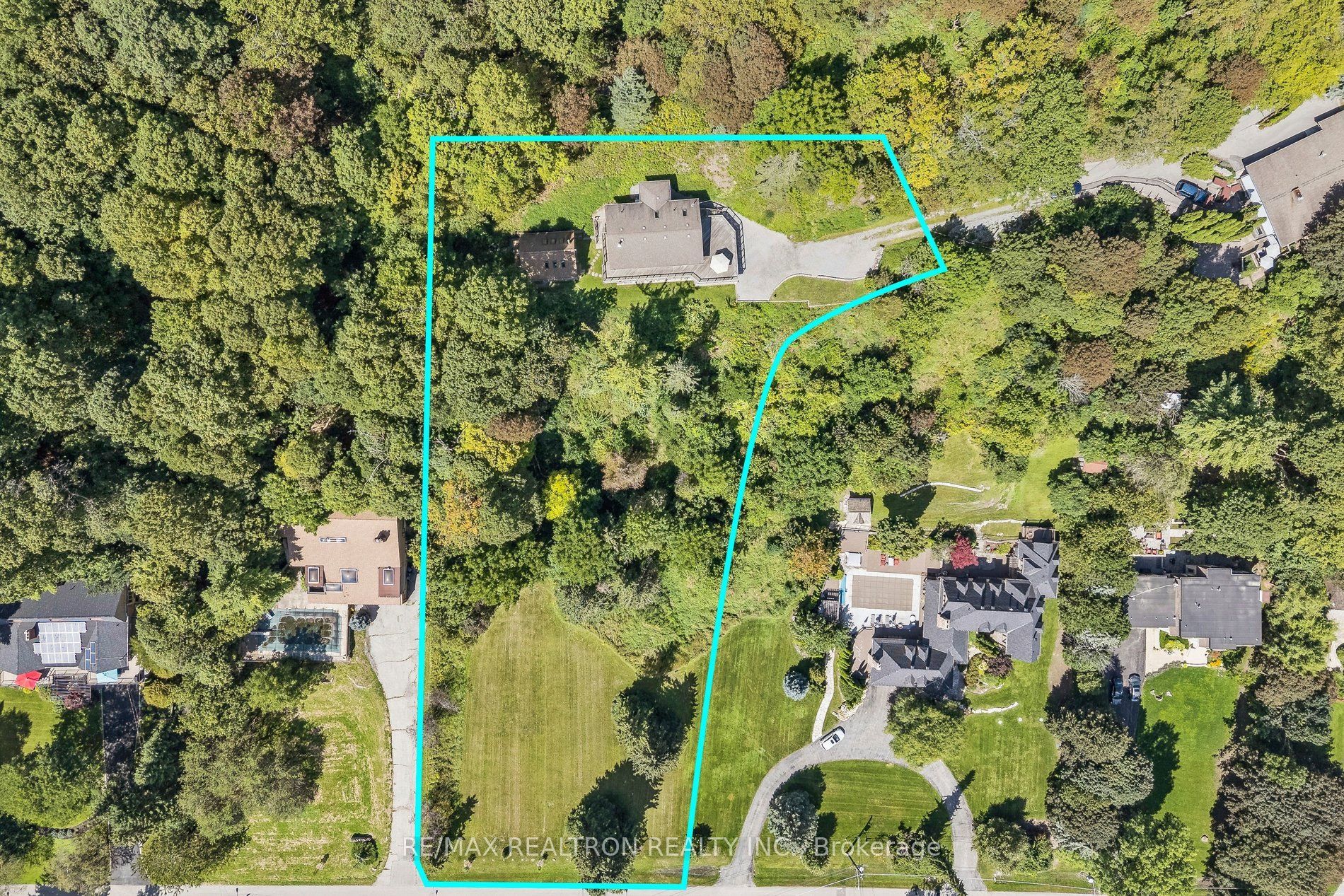 1 Ledge Road, Toronto, On M1m 1h1