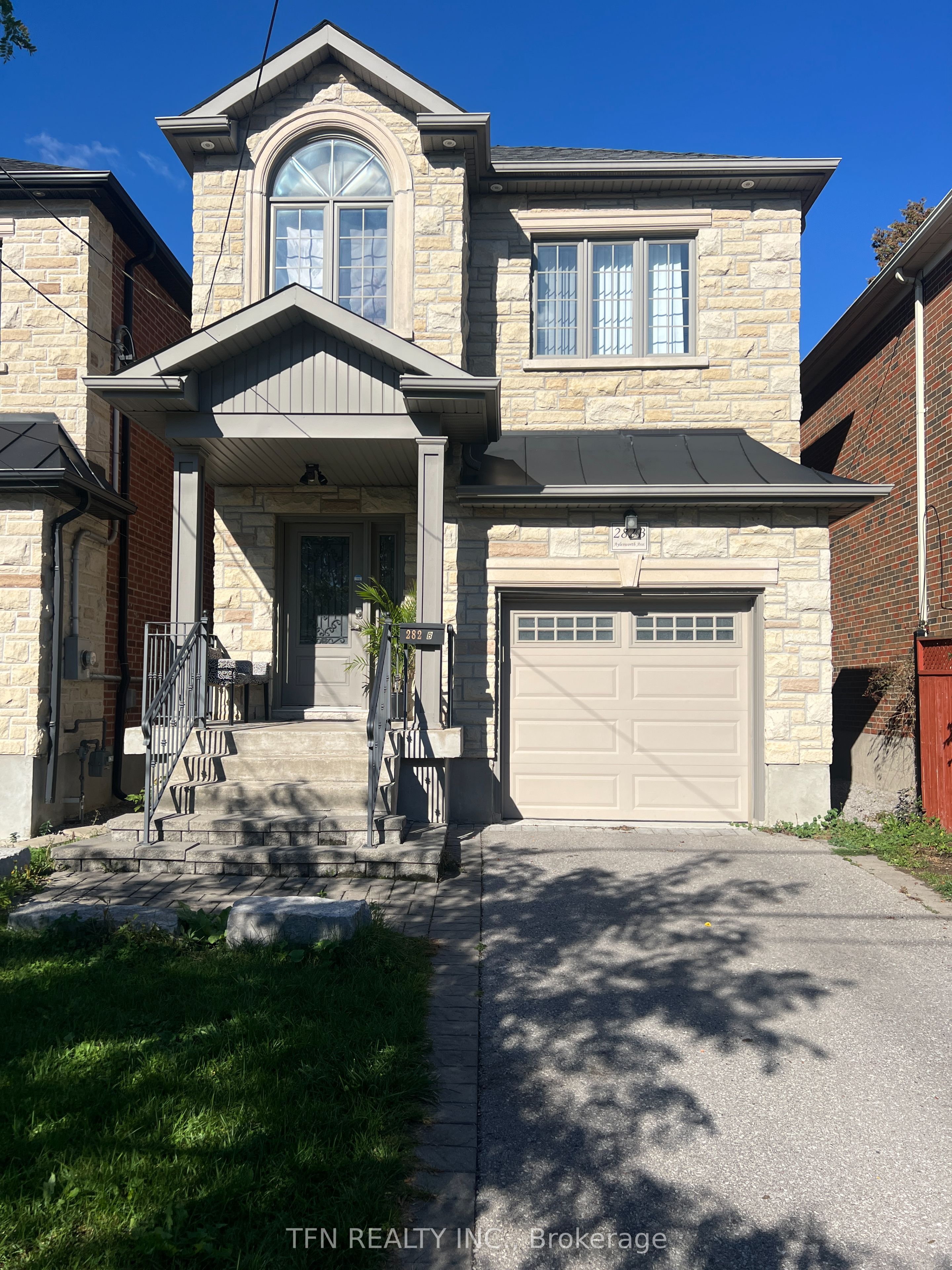 282b Aylesworth Avenue, Toronto, On M1n 2k2