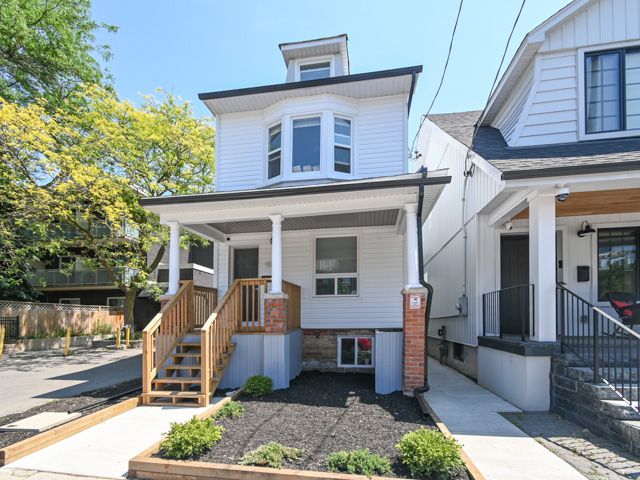 113 Woodbine Avenue Upper, Toronto, On M4l 3p1