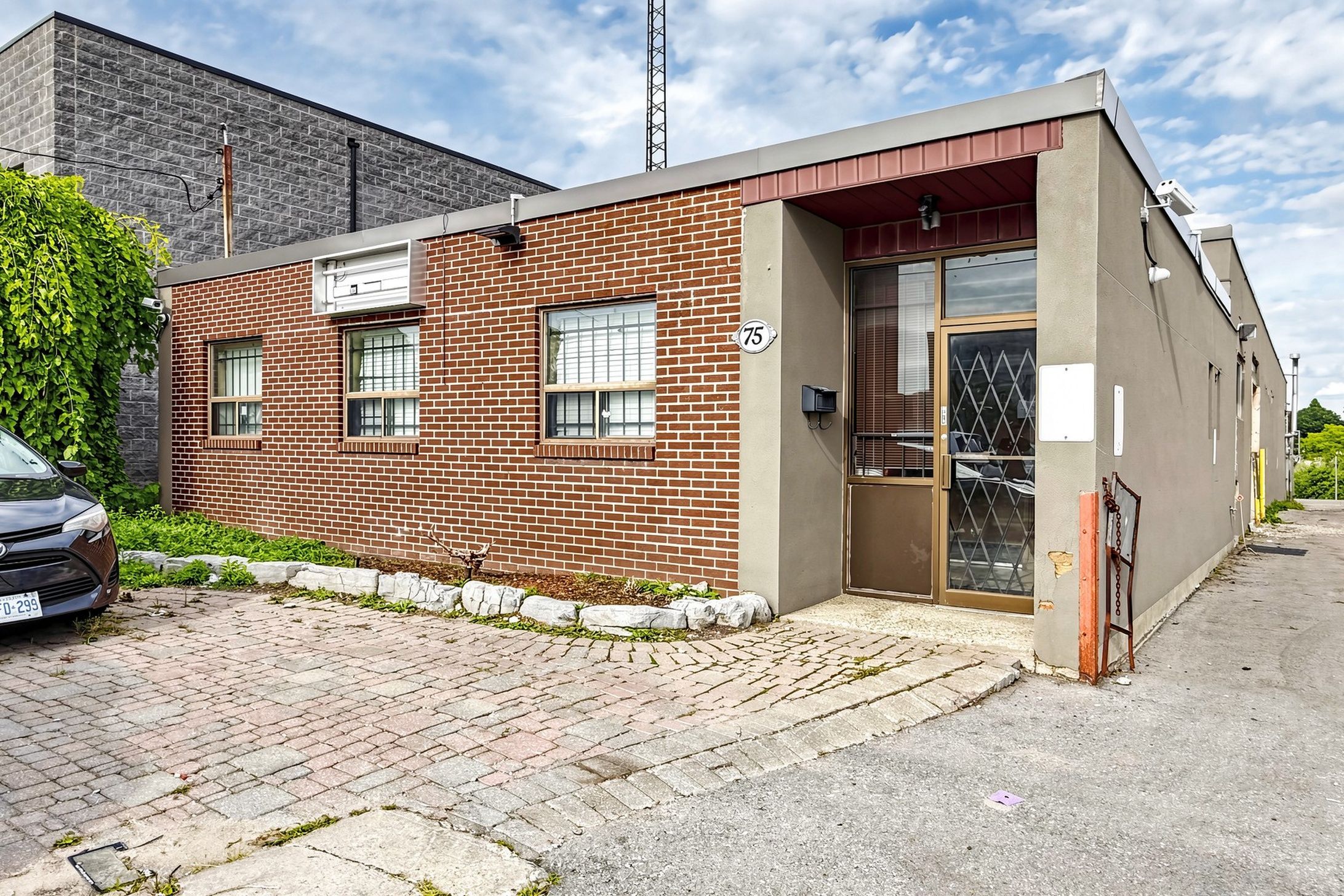 75 Howden Road, Toronto, On M1r 3c7
