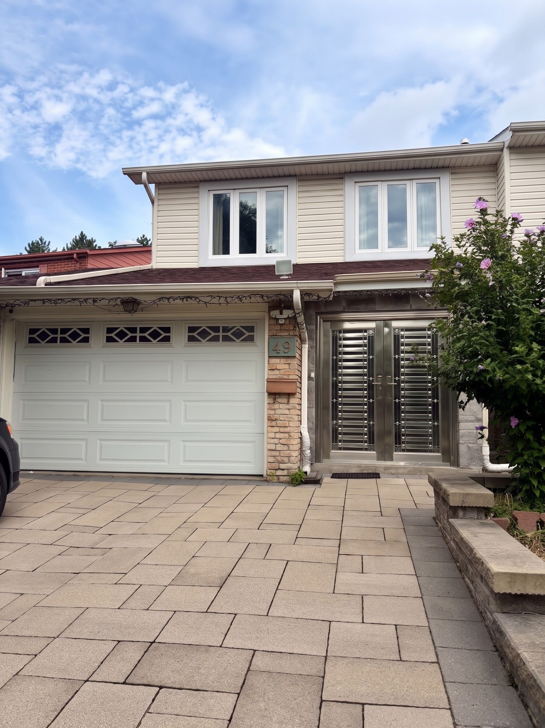 49 Montezuma Trail, Toronto, On M1v 1k4
