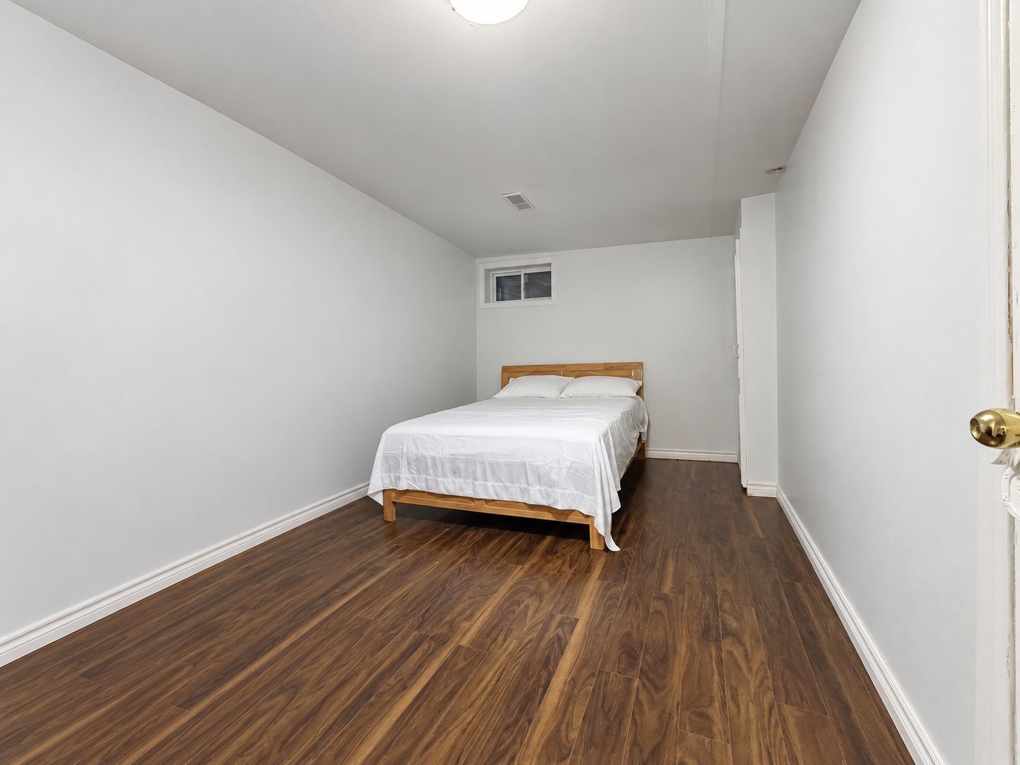 236 Munro Street Basement, Toronto, On M4m 2c2