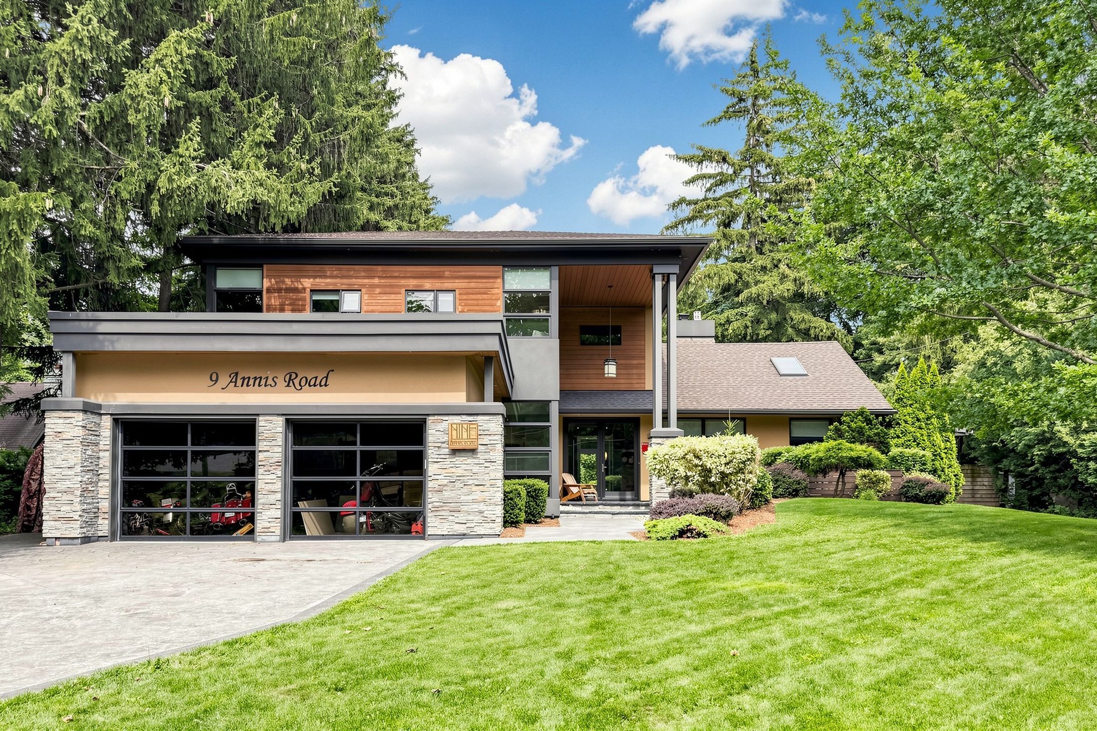 9 Annis Road, Toronto, On M1m 2y8