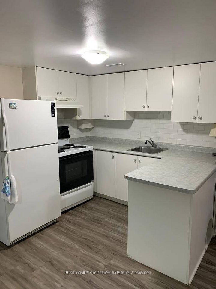 23 Charlemont Cres Crescent, Toronto, On M1t 1m3