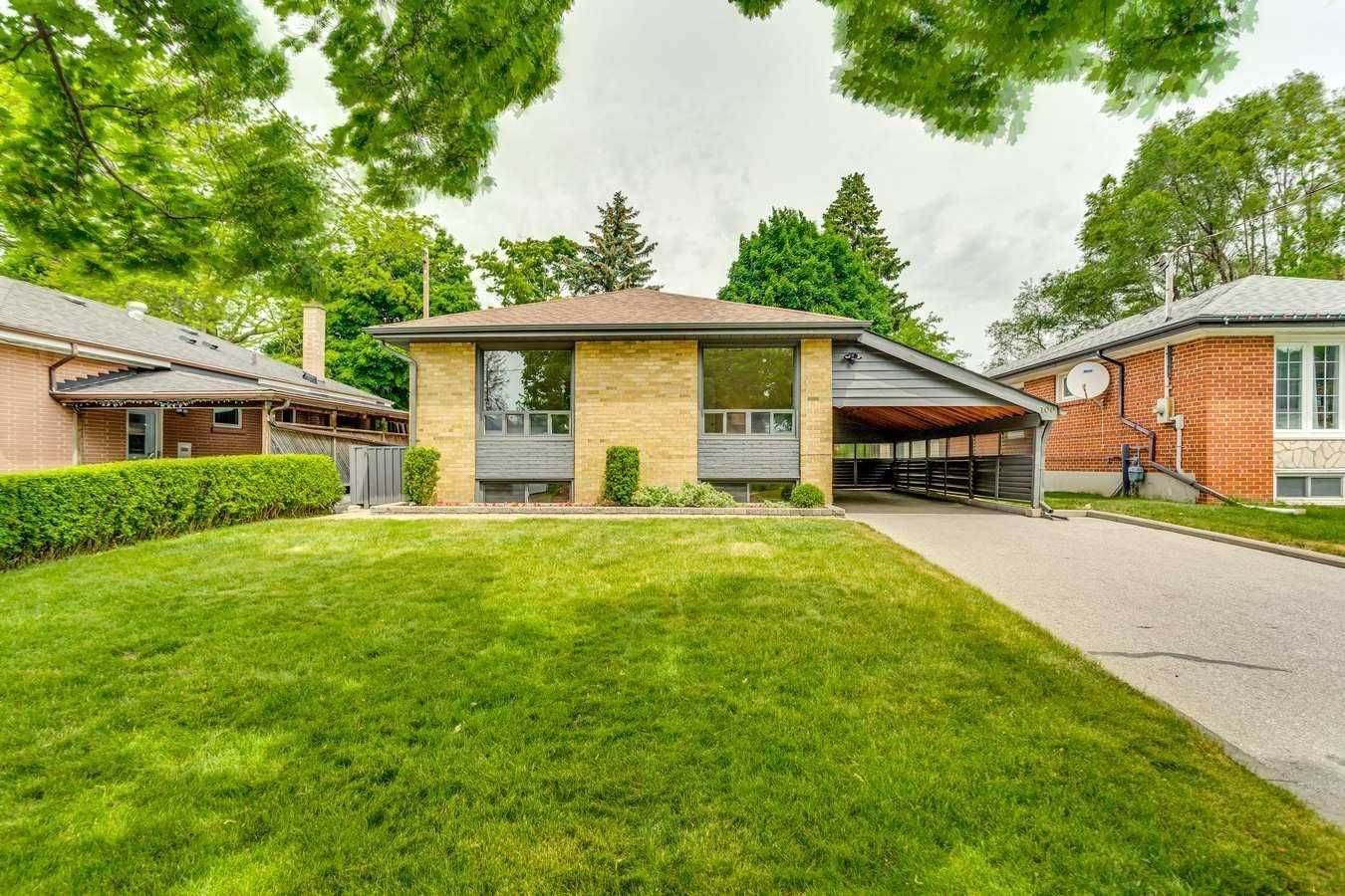 100 Meldazy Drive (Main Floor), Toronto, On M1p 4g3