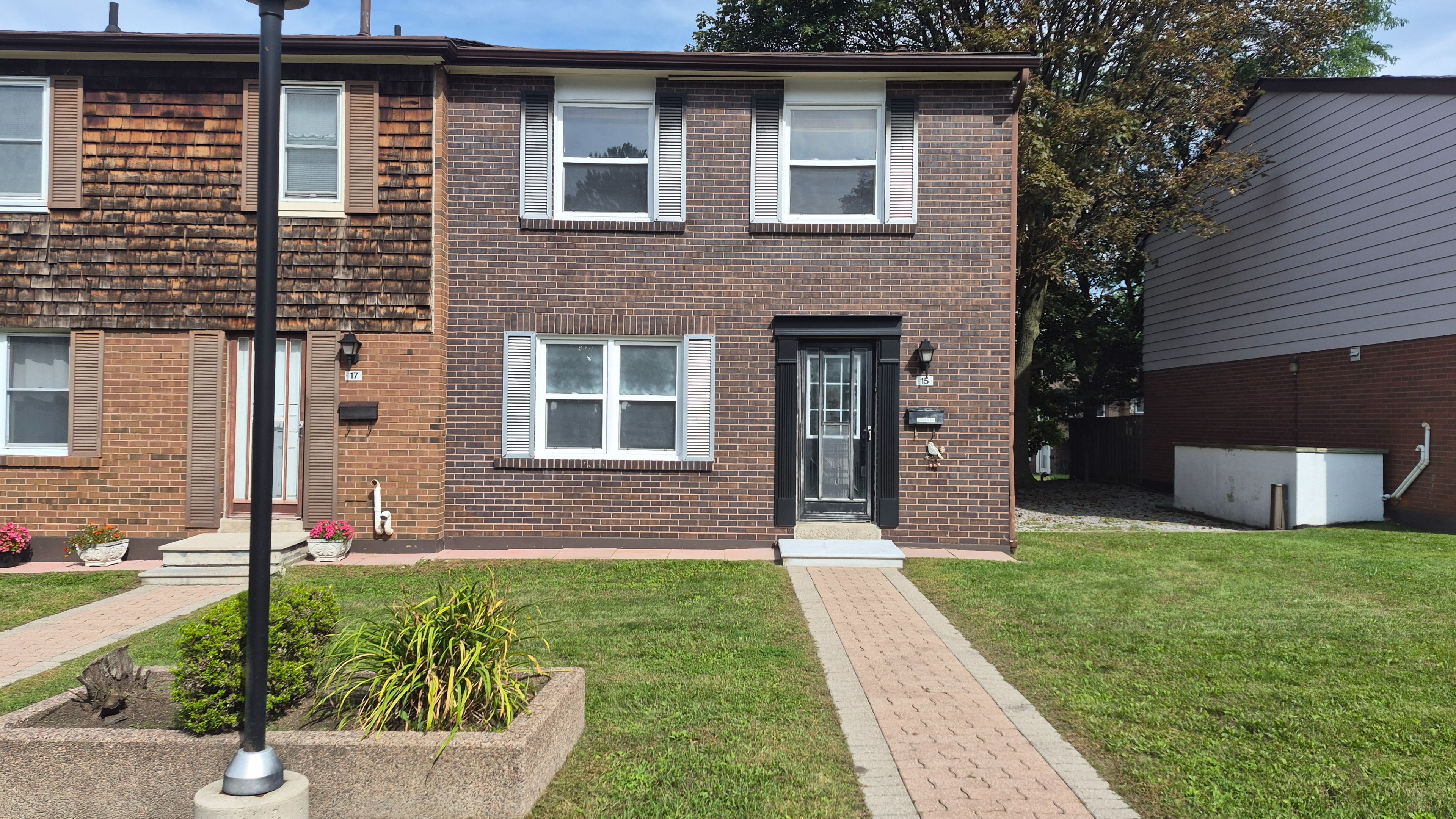 15 Brimwood Boulevard 15, Toronto, On M1v 1e1