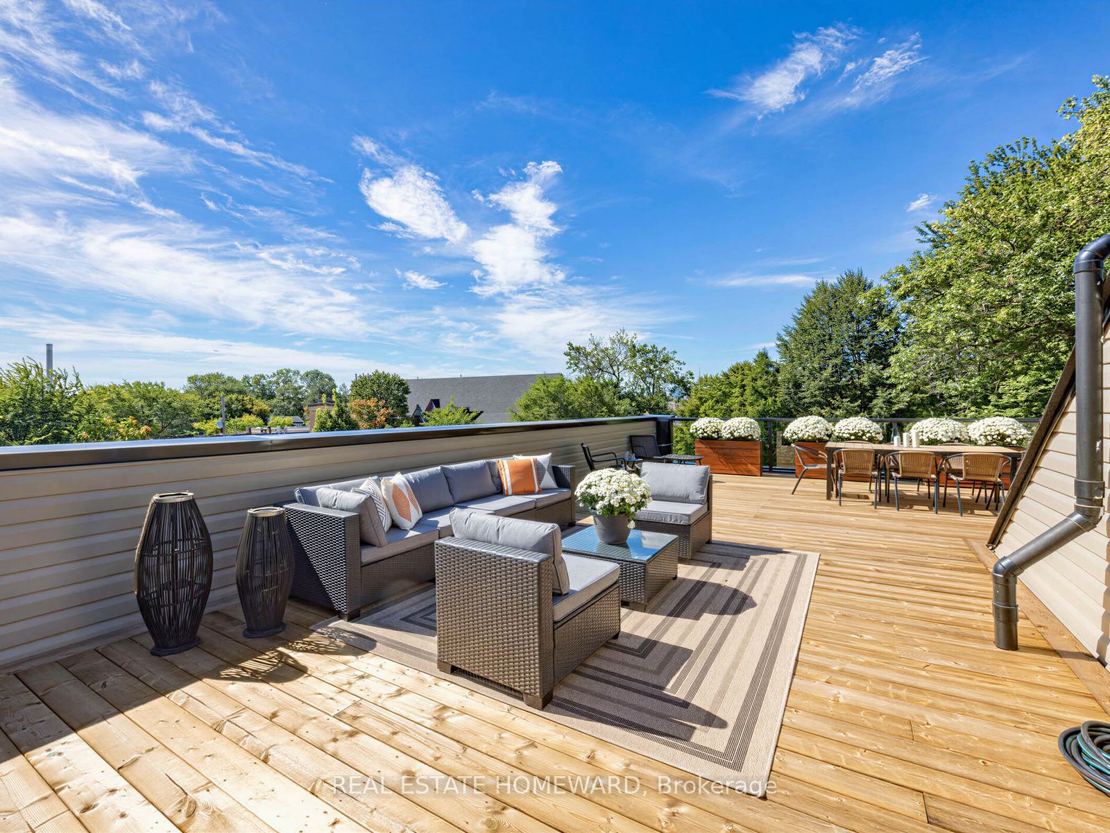293 Rhodes Avenue, Toronto, On M4l 3a4
