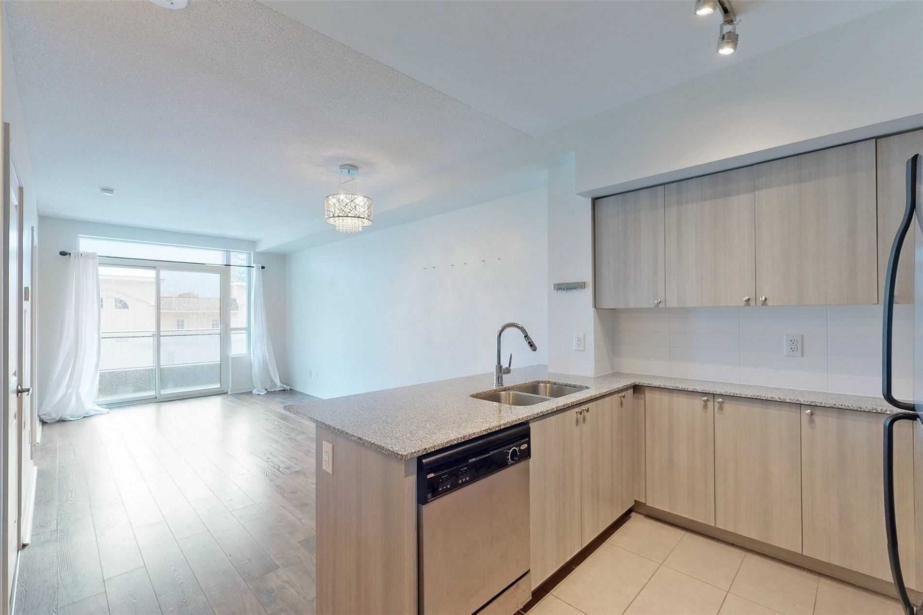 1235 Bayly Street 313, Pickering, On L1w 1l7