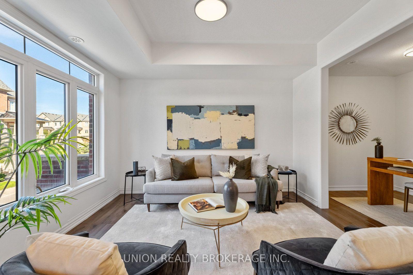 2425 Nantucket Chase 101, Pickering, On L1x 0e4