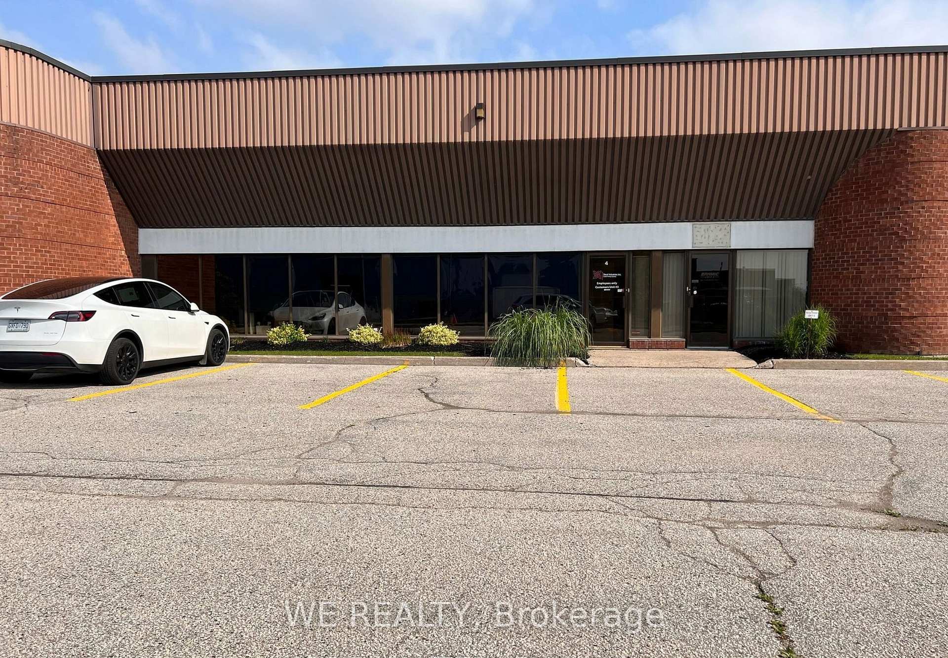 1175 Squires Beach Road #4, Pickering, On L1w 1v1