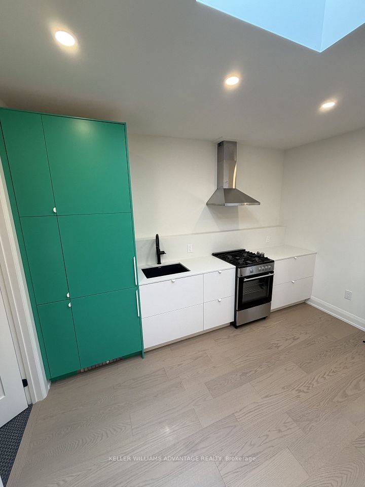 2034 Danforth Avenue 202, Toronto, On M4c 1j6