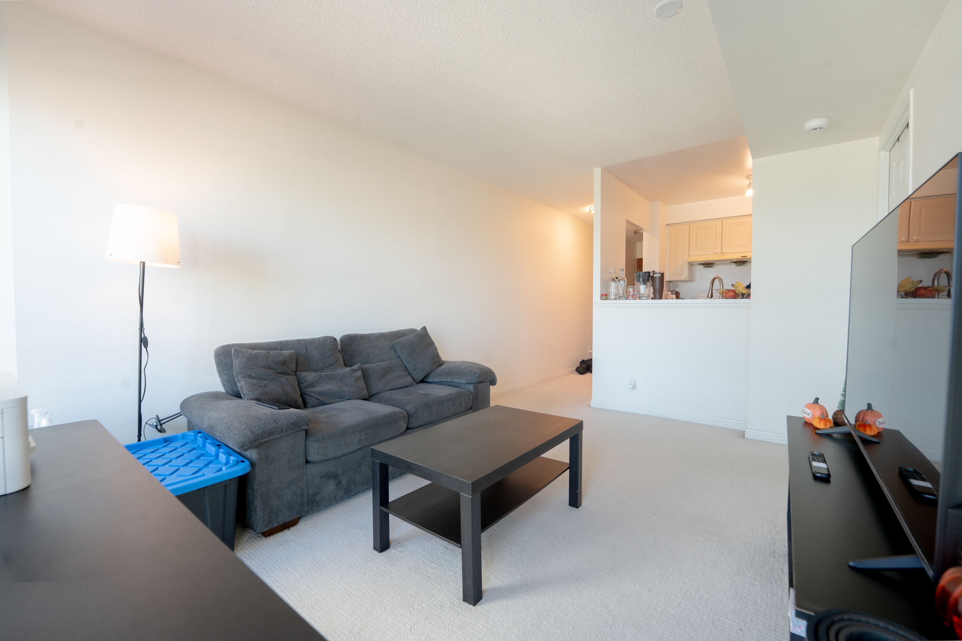 8 Lee Centre Drive 915, Toronto, On M1h 3h8