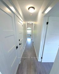137 Glenmore Road Upper, Toronto, On M4l 3m2